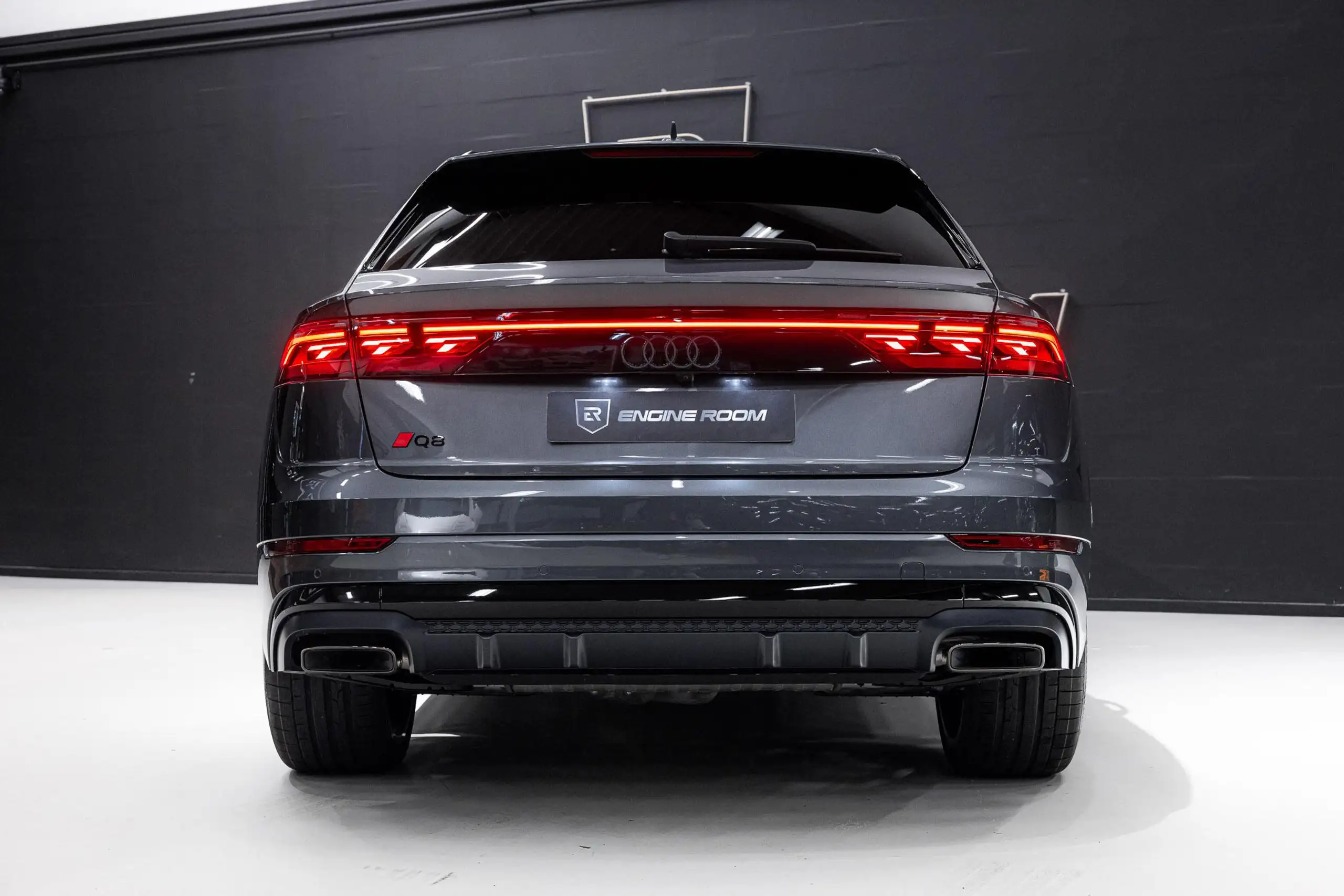 Audi - Q8