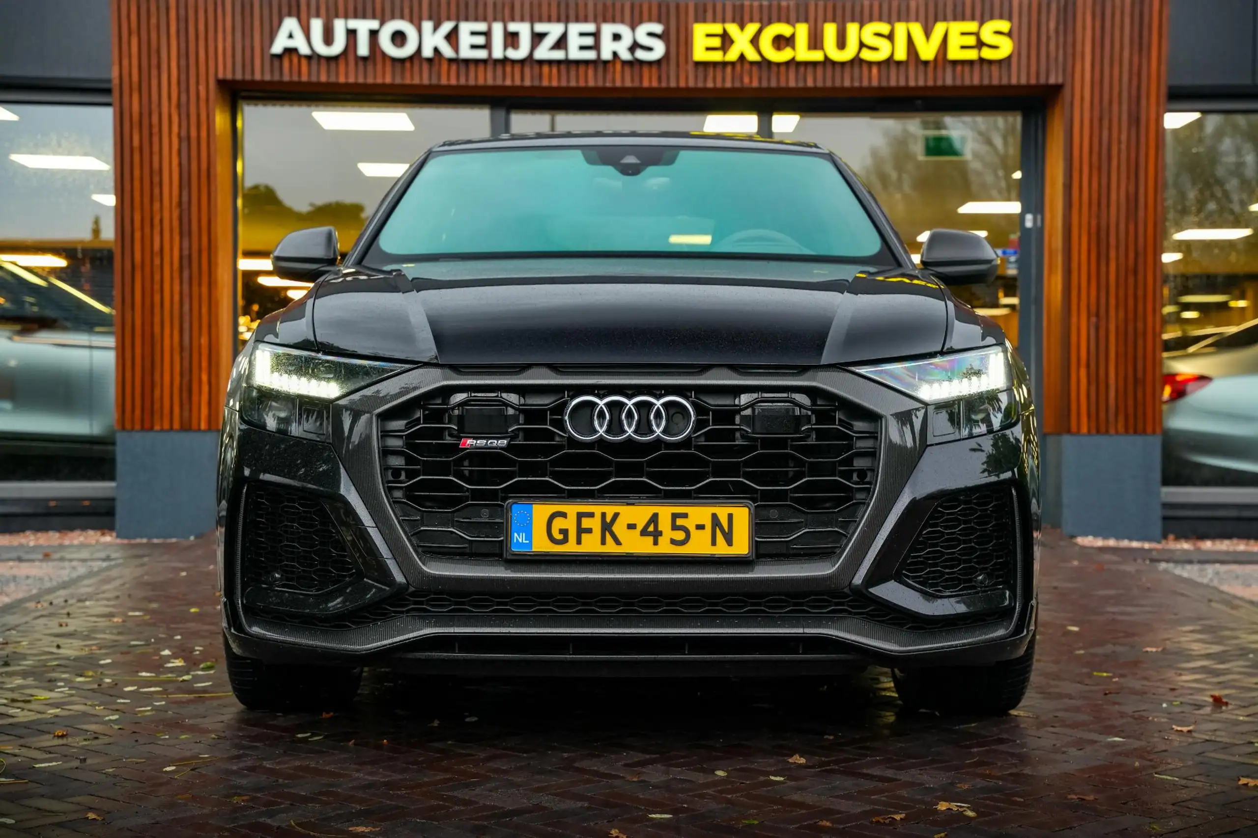 Audi - Q8