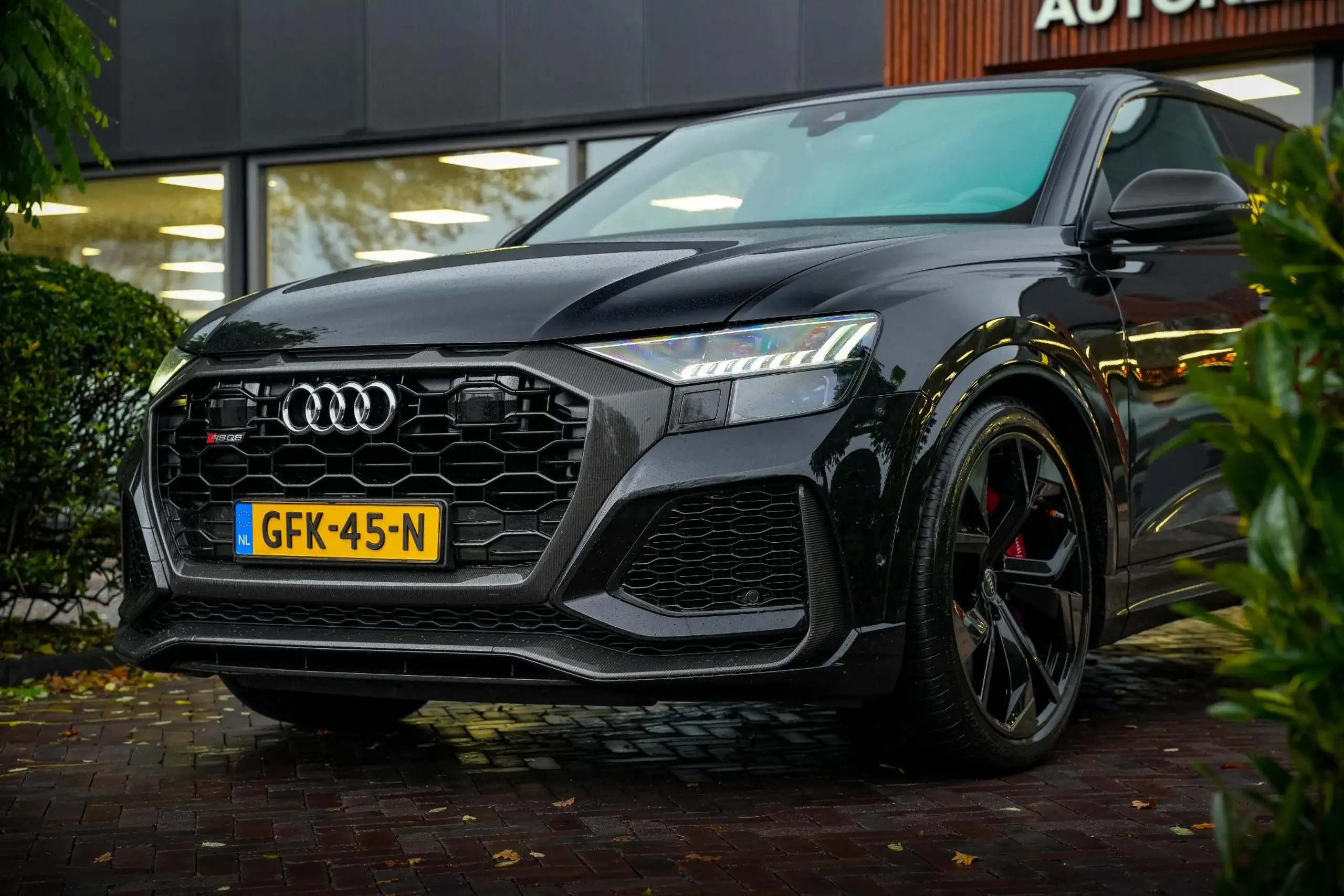 Audi - Q8