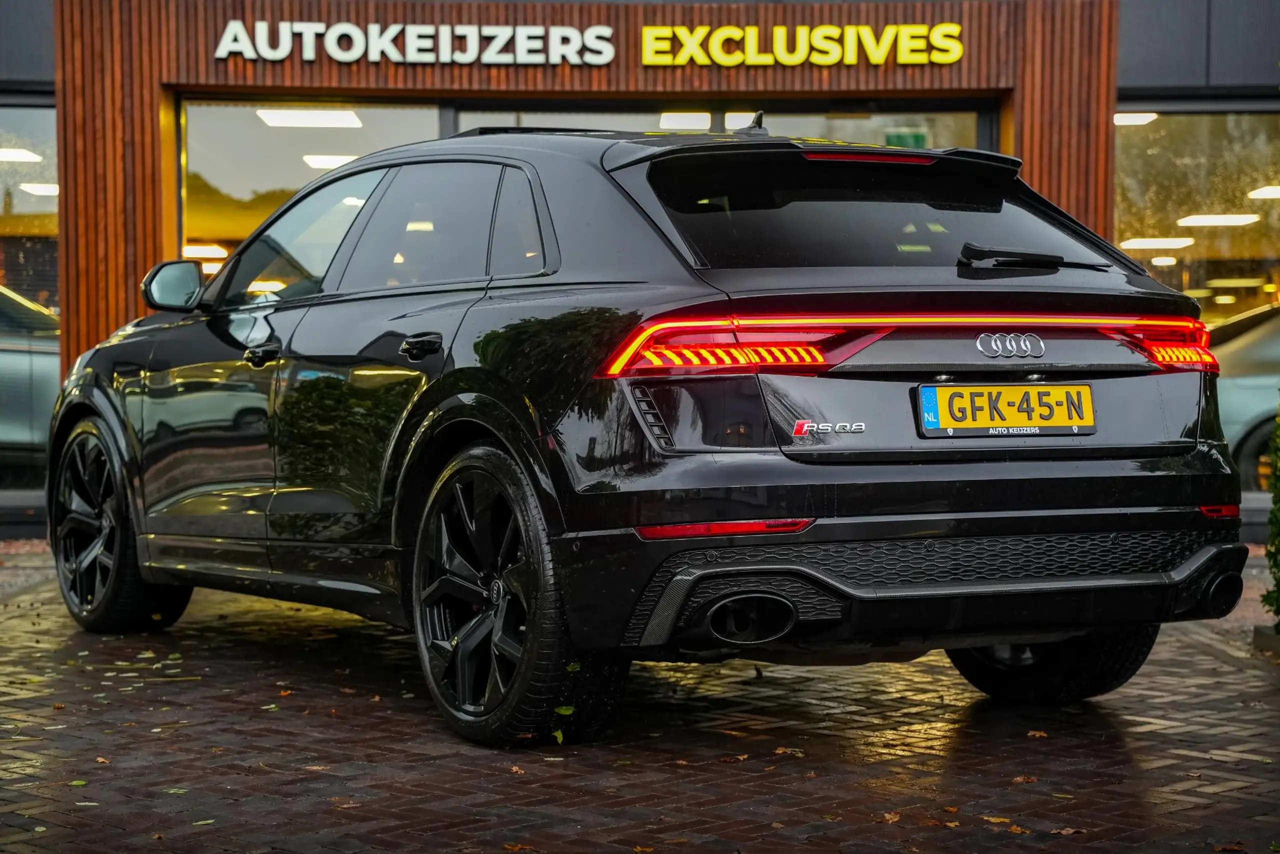 Audi - Q8