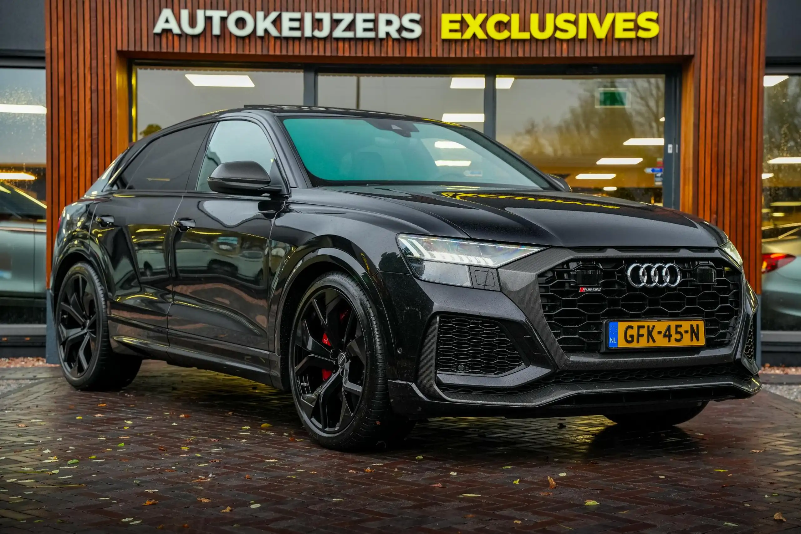 Audi - Q8