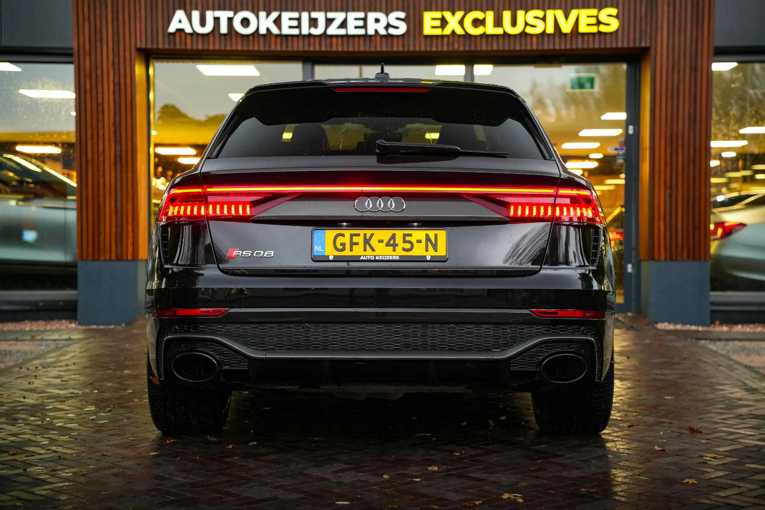 Audi - Q8