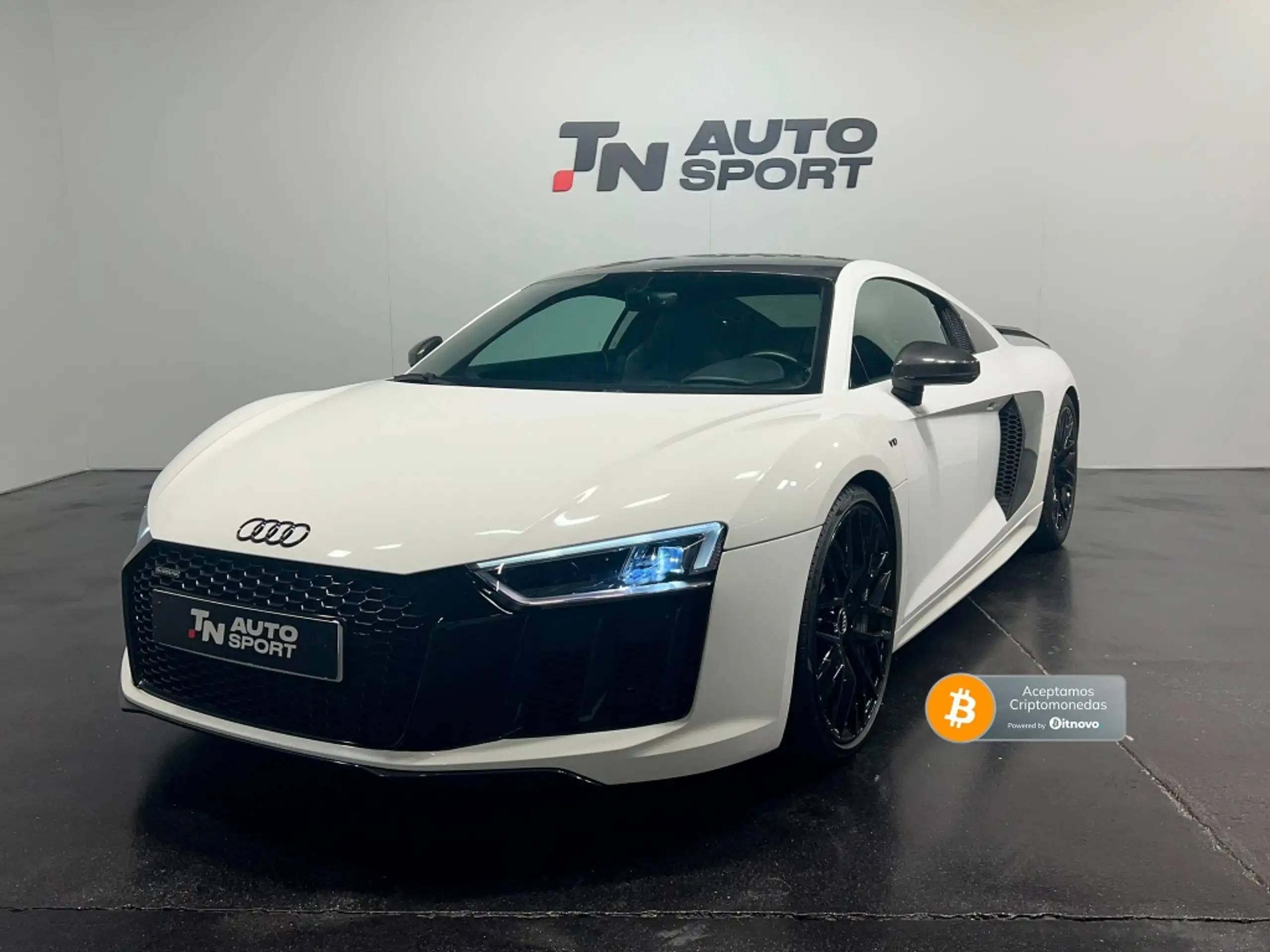 Audi - R8