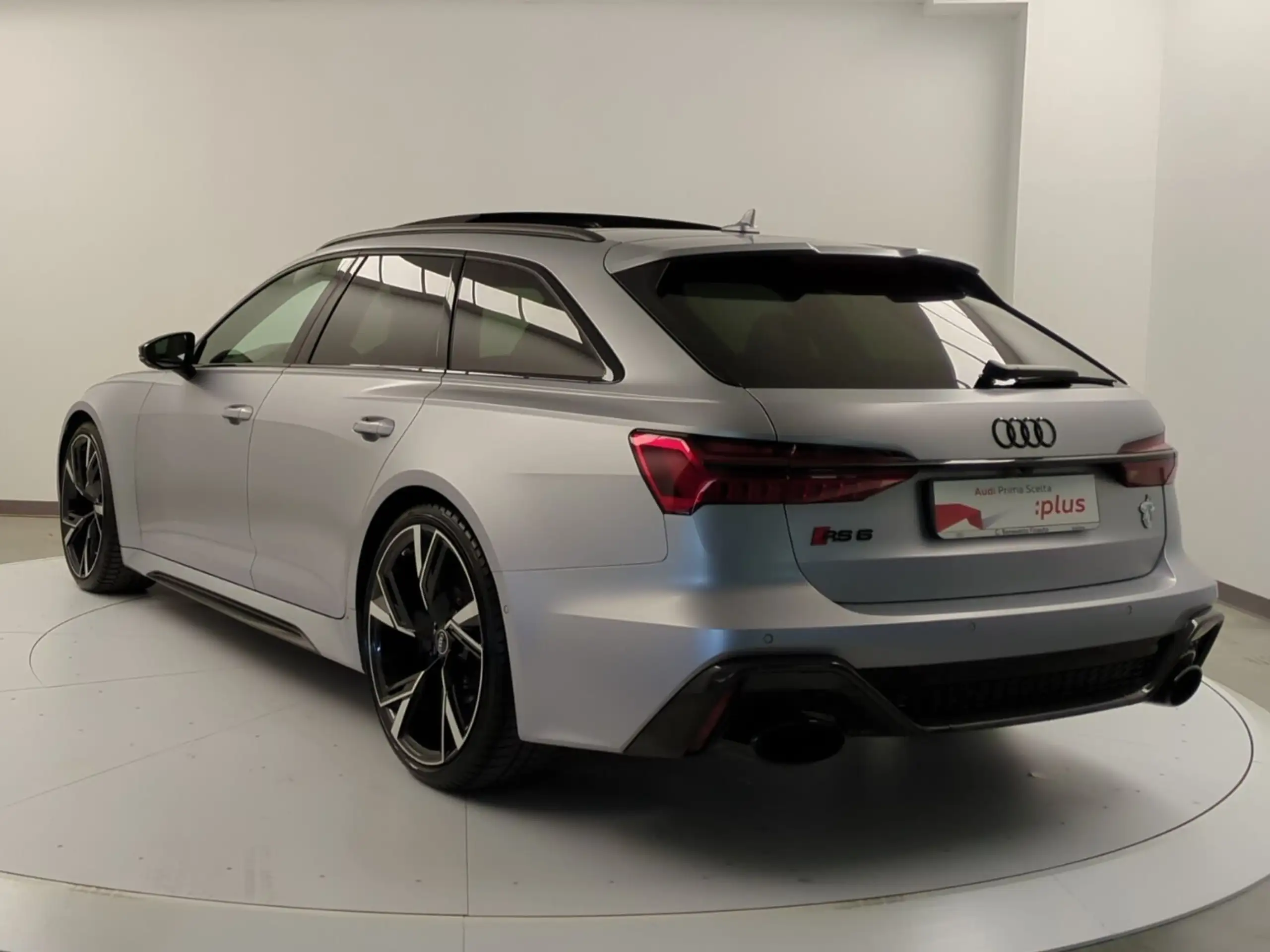 Audi - RS6