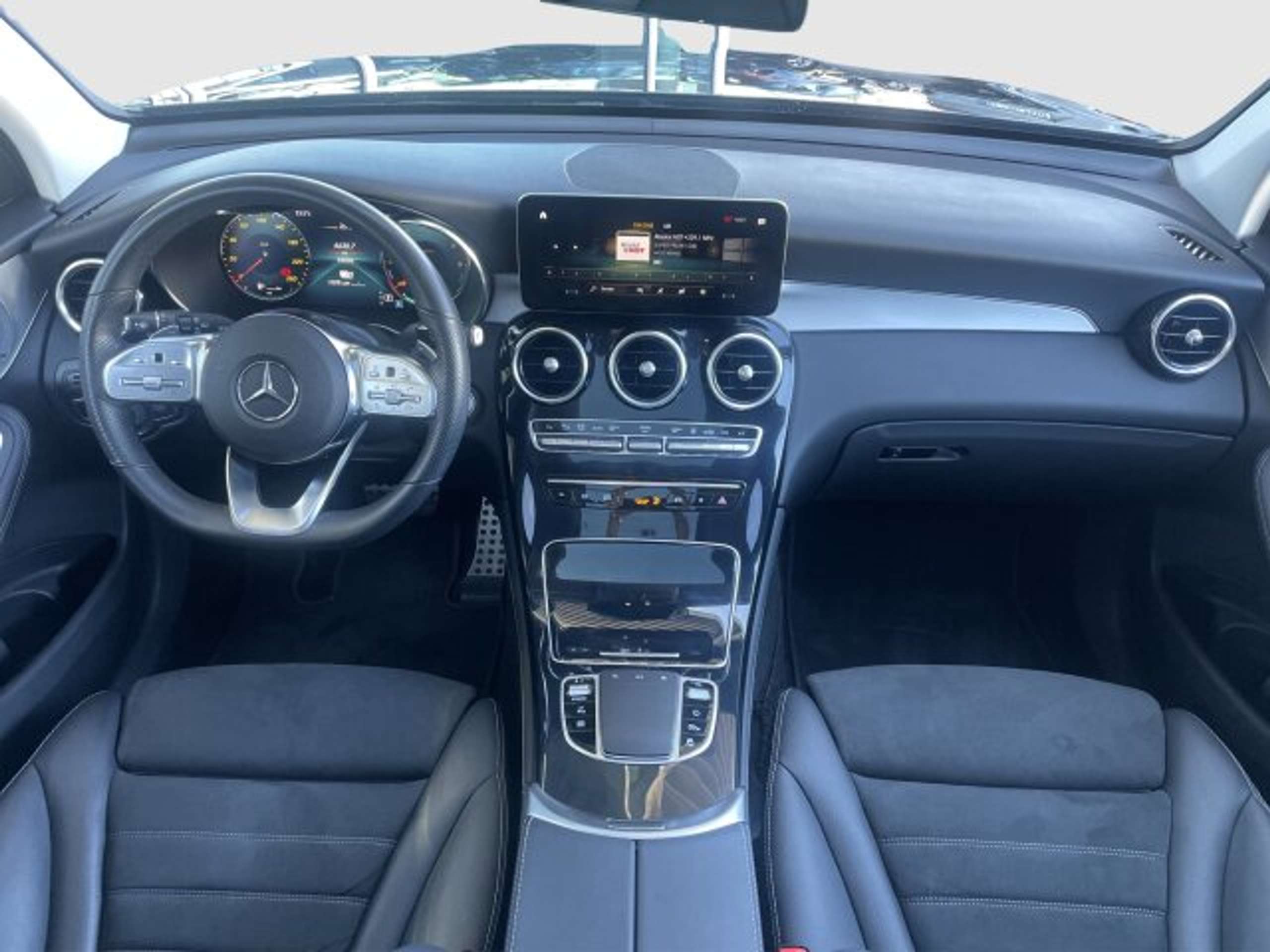 Mercedes-Benz - GLC 300