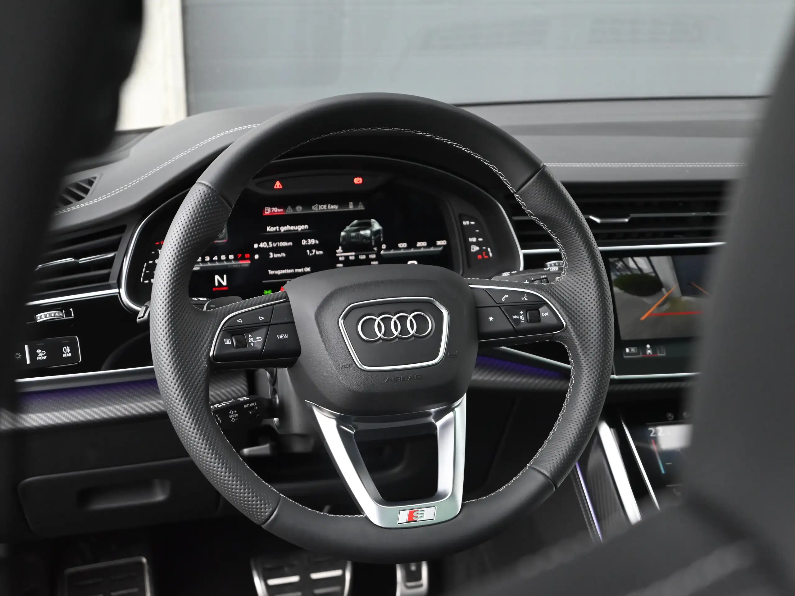 Audi - SQ8