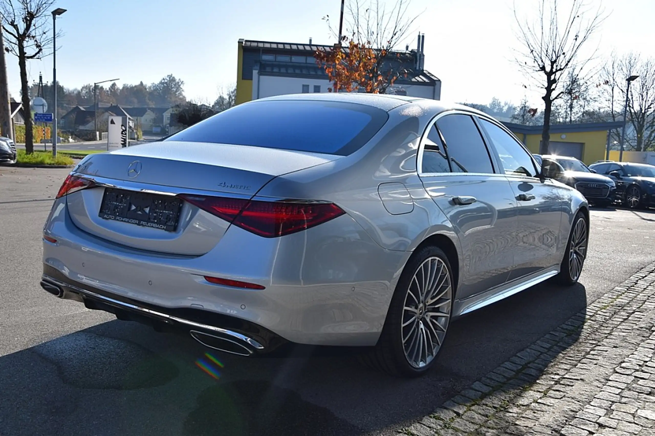 Mercedes-Benz - S 500