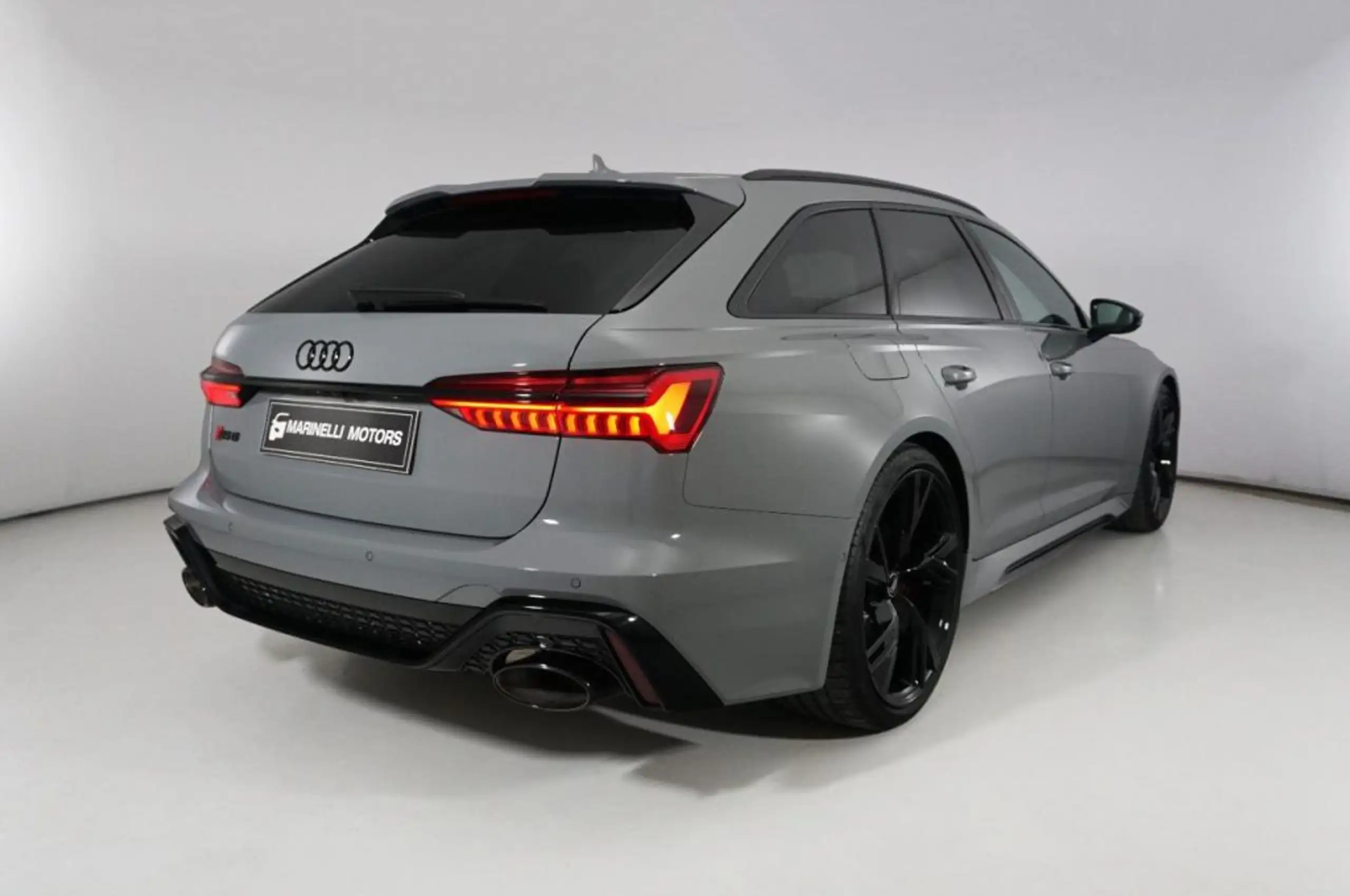 Audi - RS6