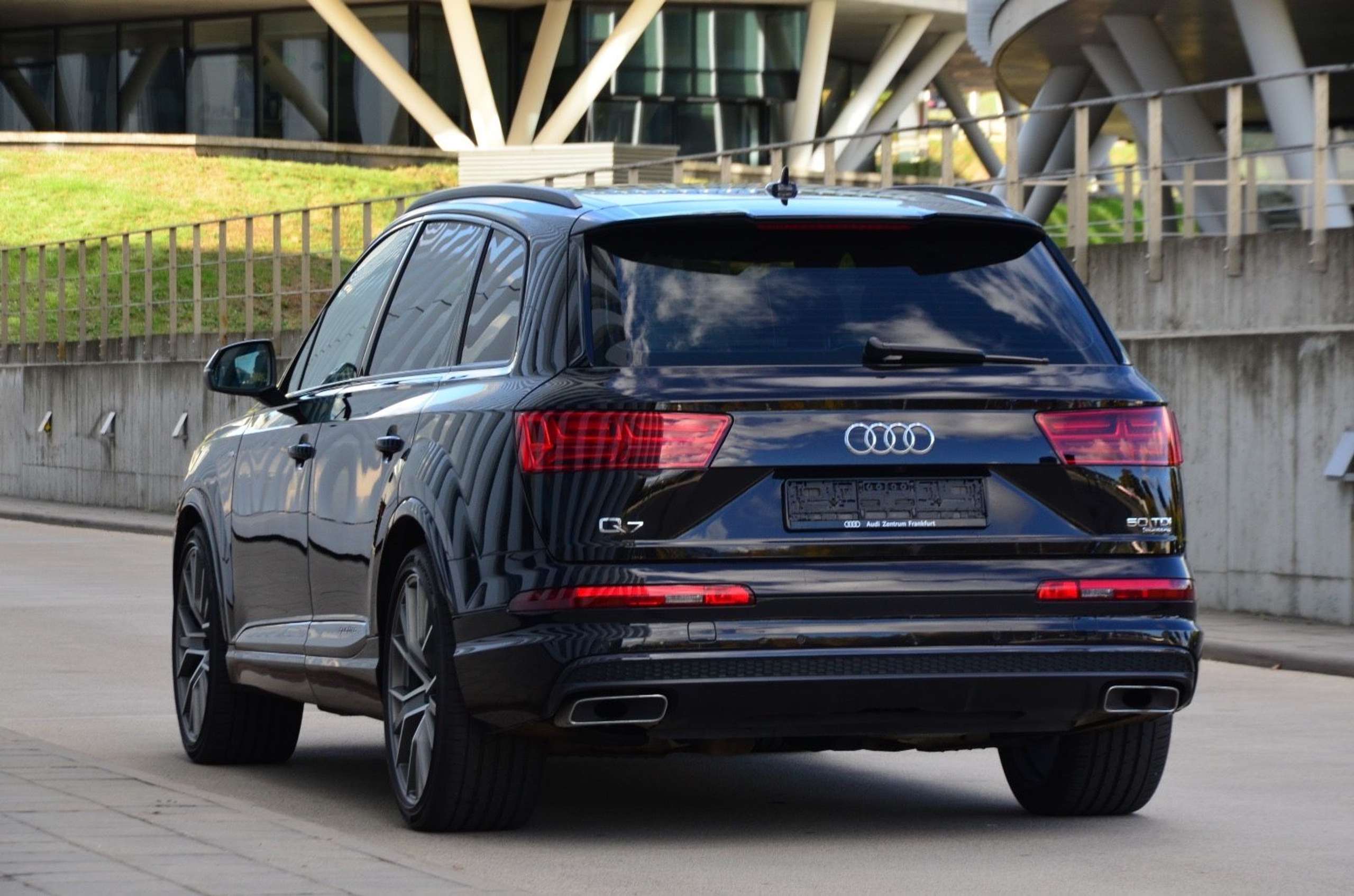 Audi - Q7