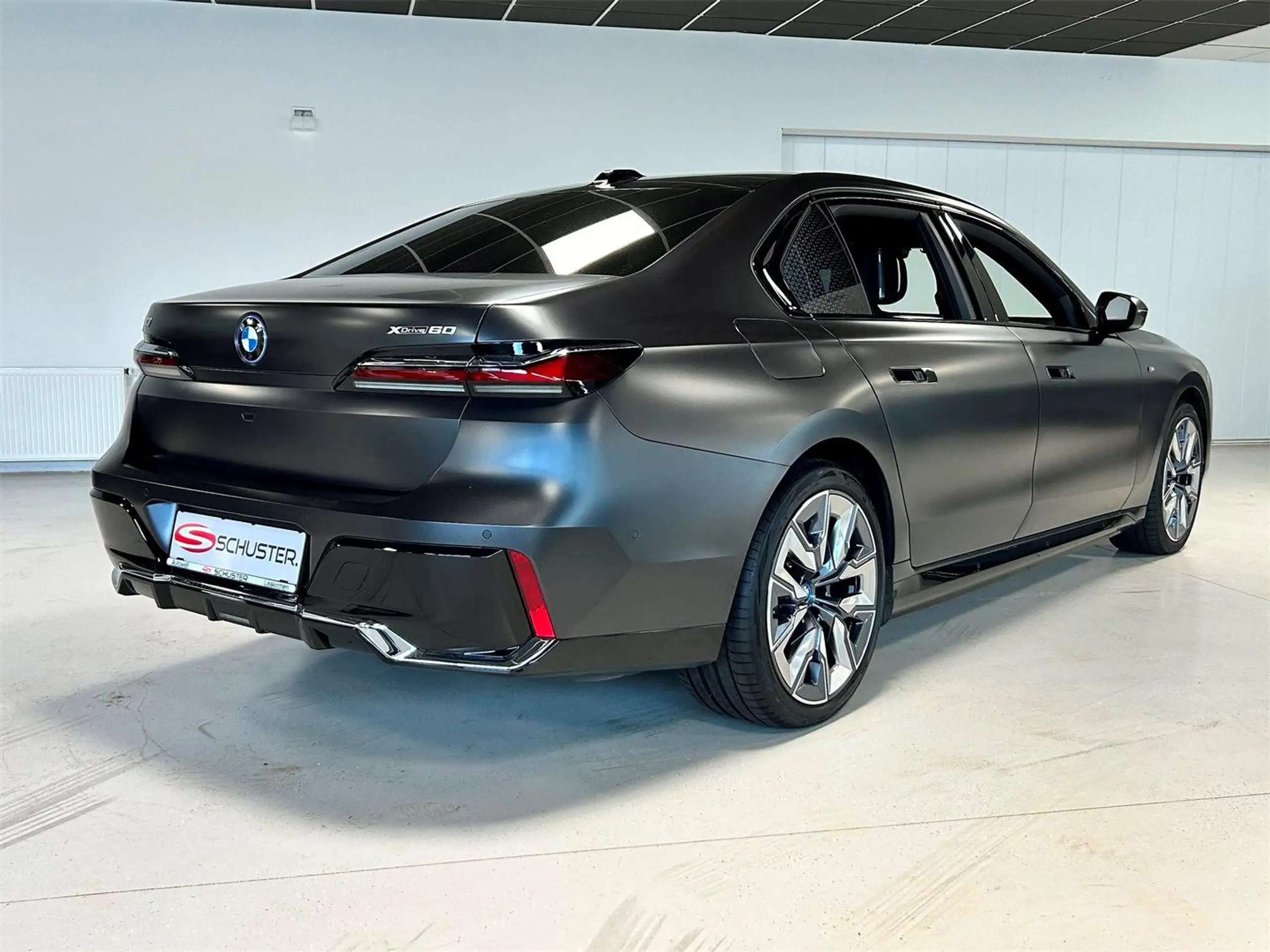 BMW - i7