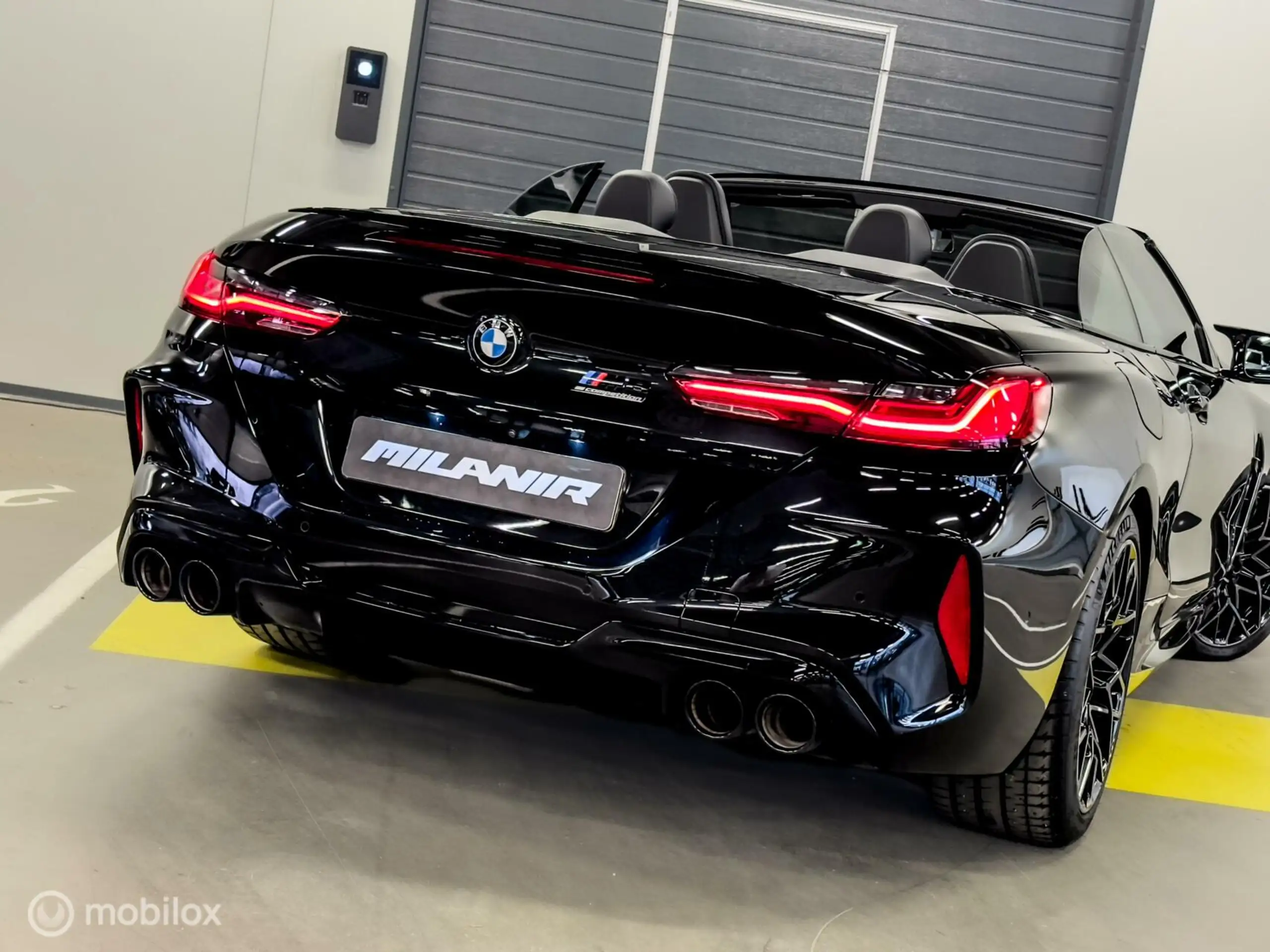 BMW - M8