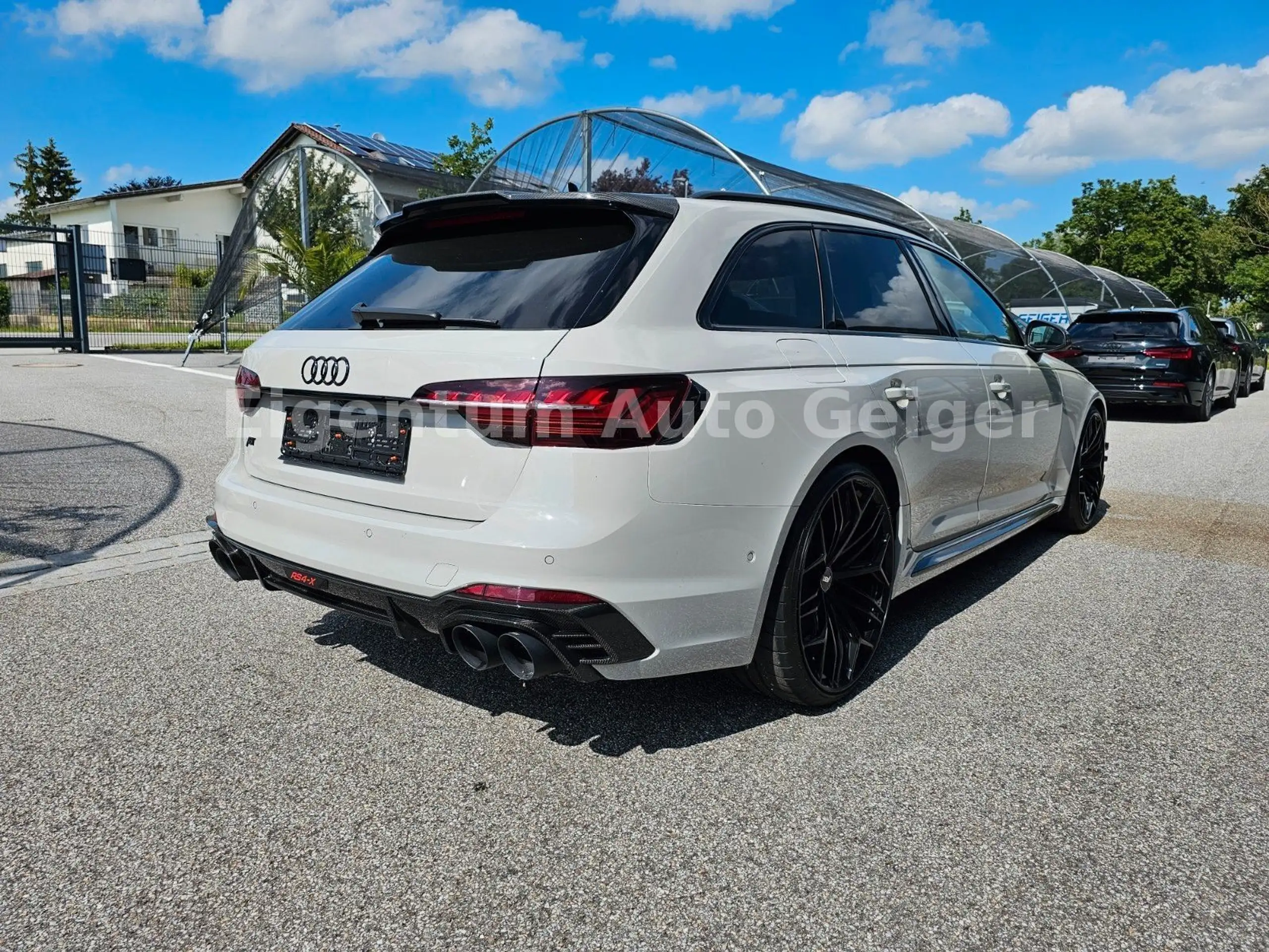 Audi - RS4