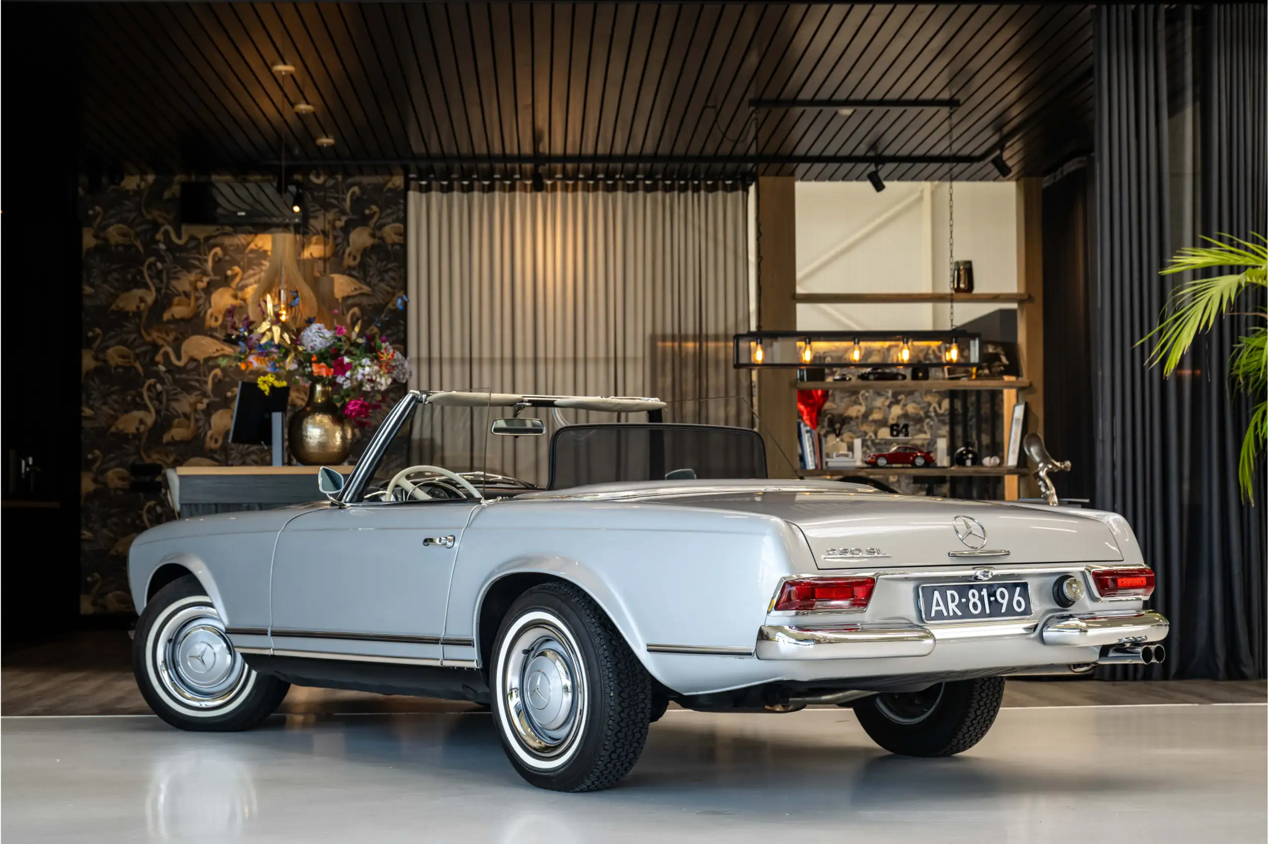 Mercedes-Benz - SL 230