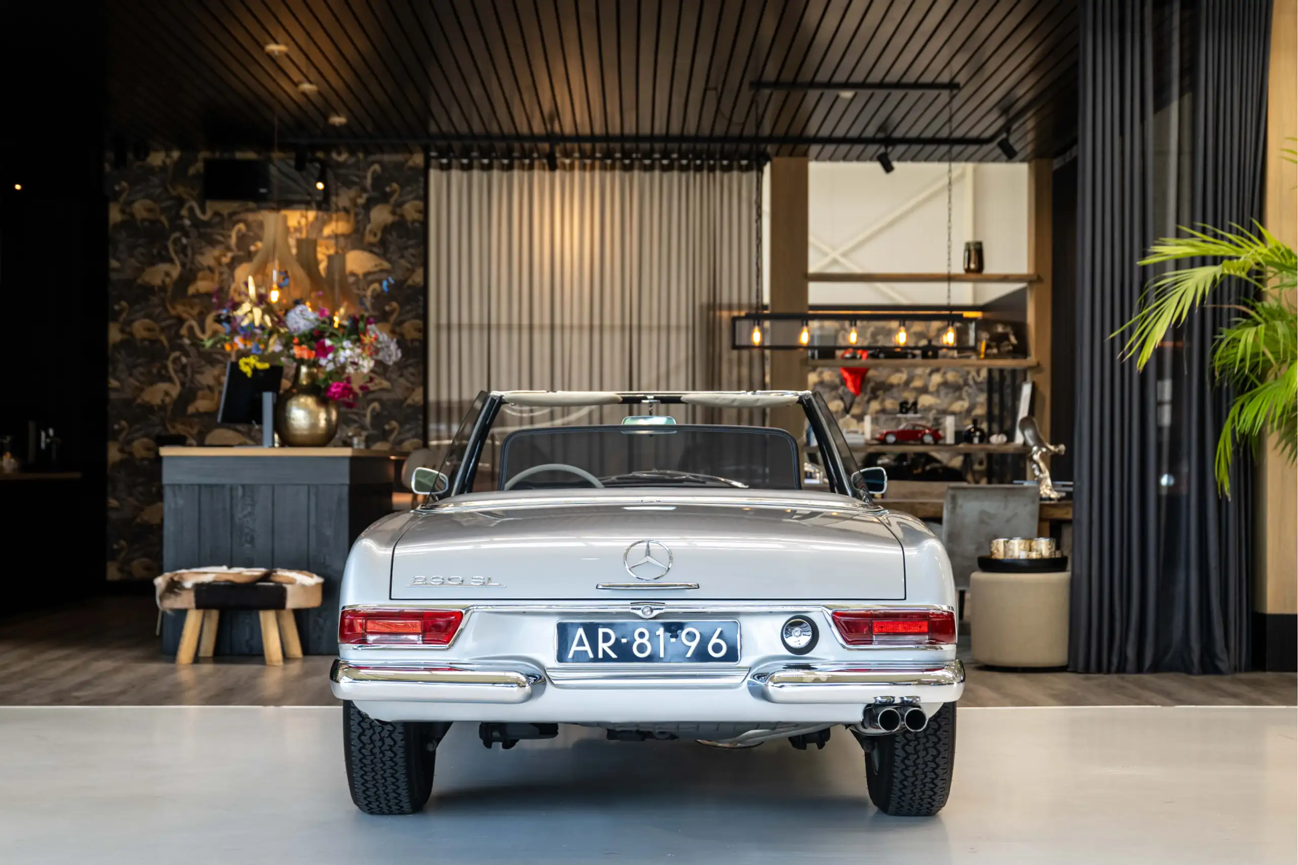 Mercedes-Benz - SL 230