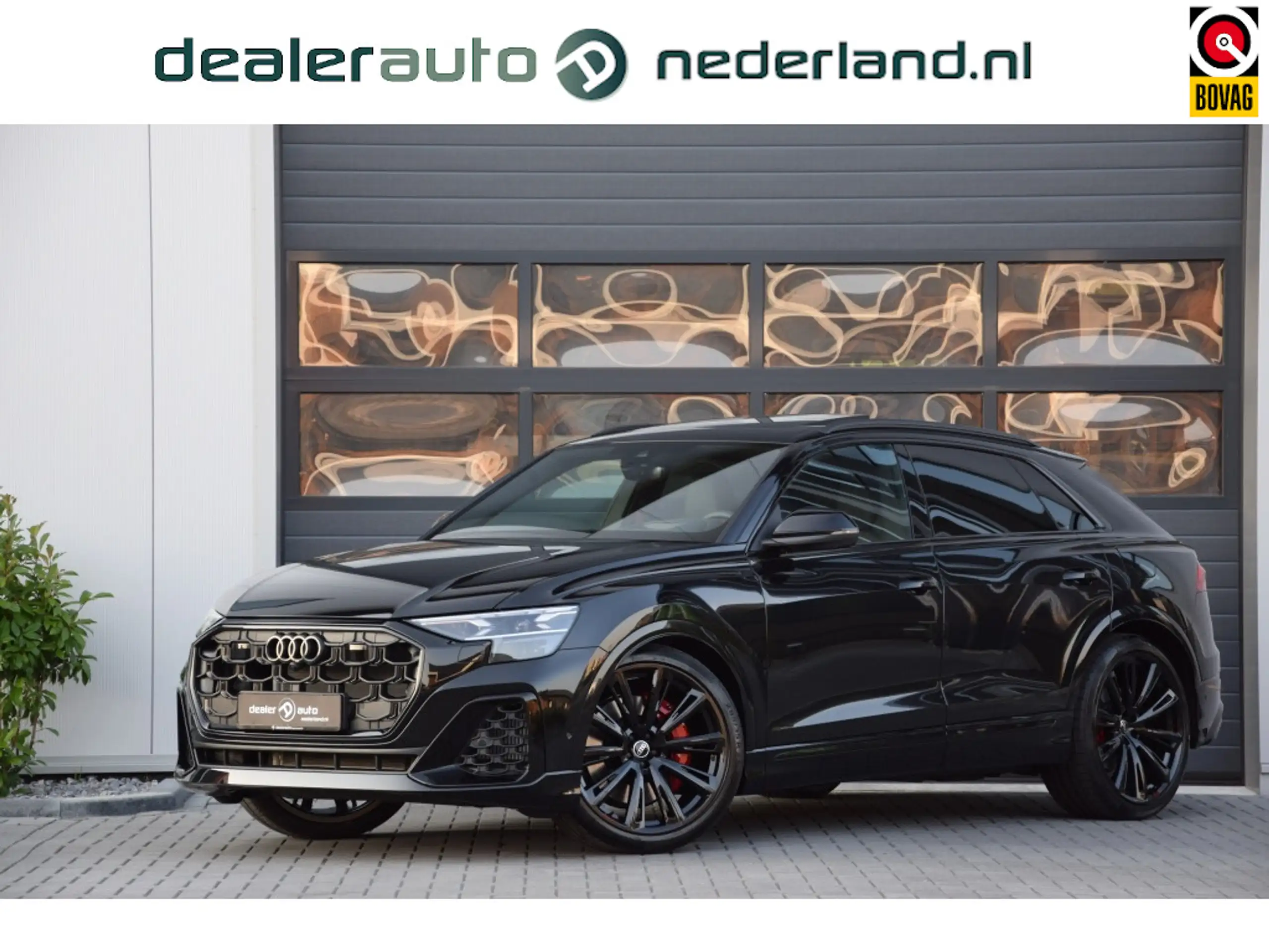 Audi - Q8