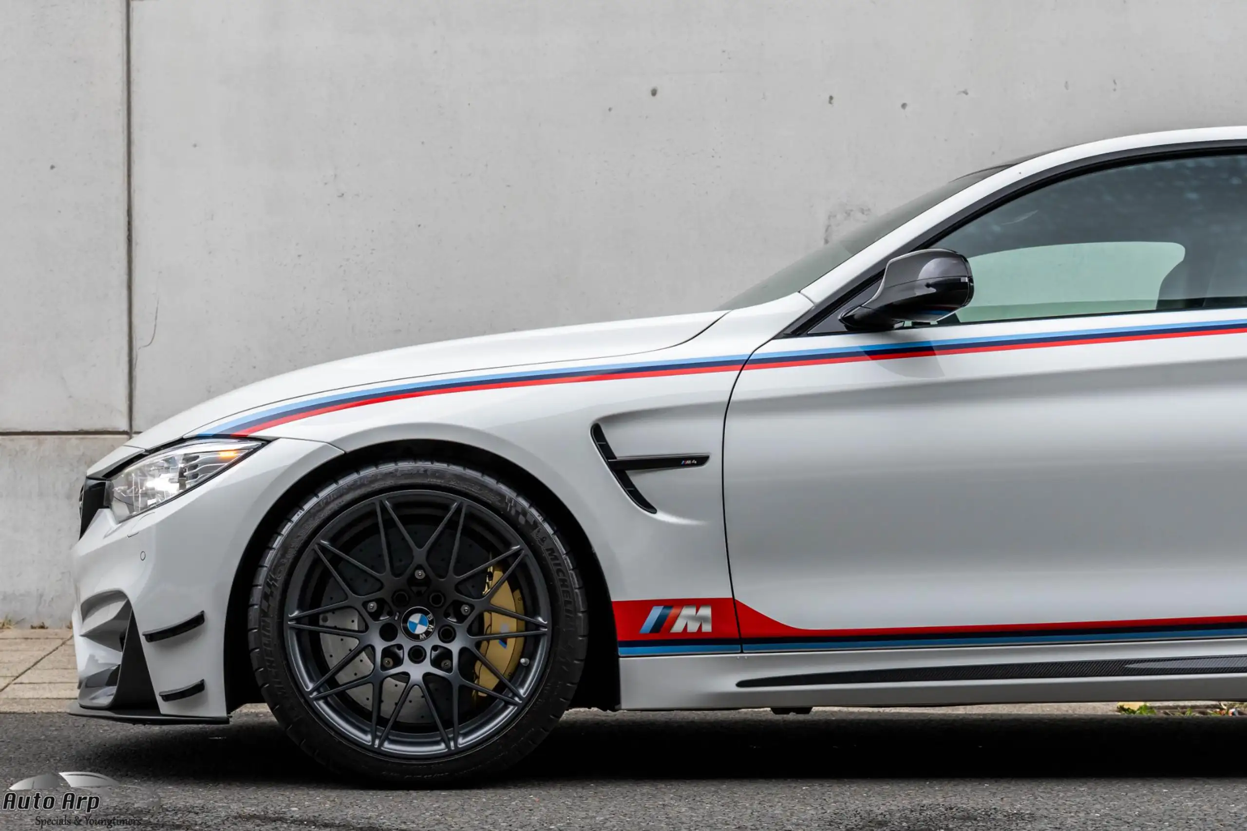 BMW - M4