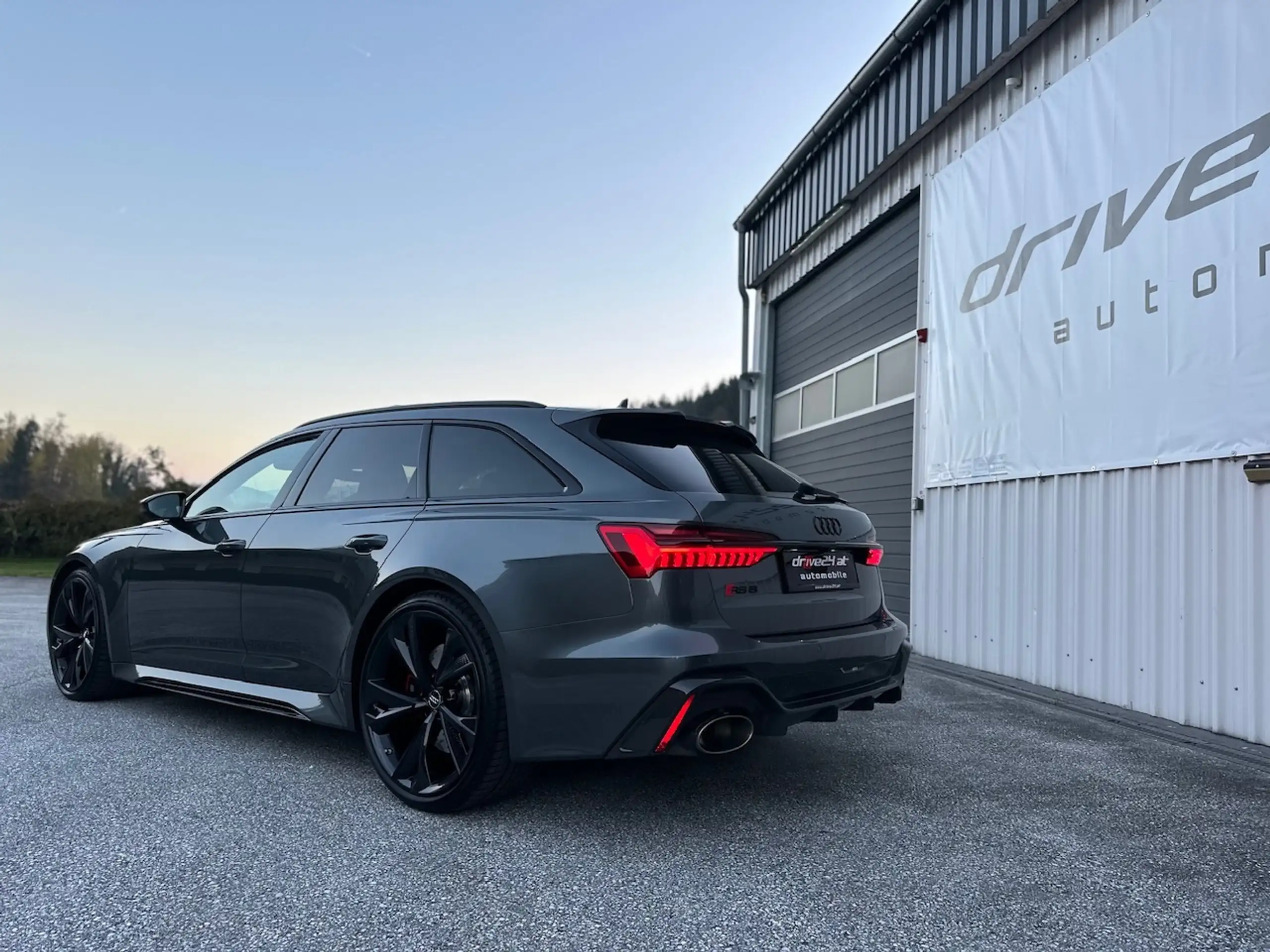 Audi - RS6