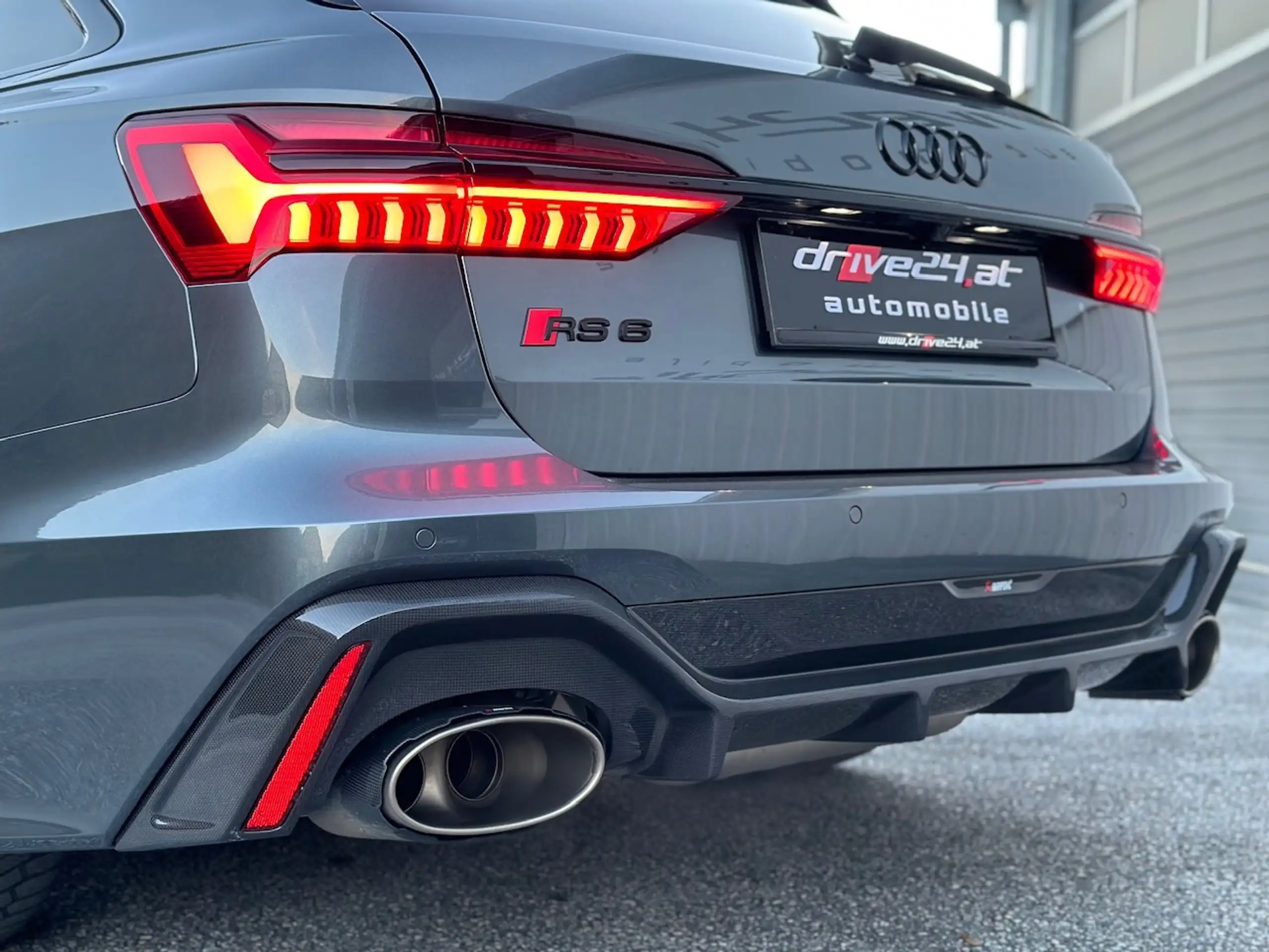 Audi - RS6