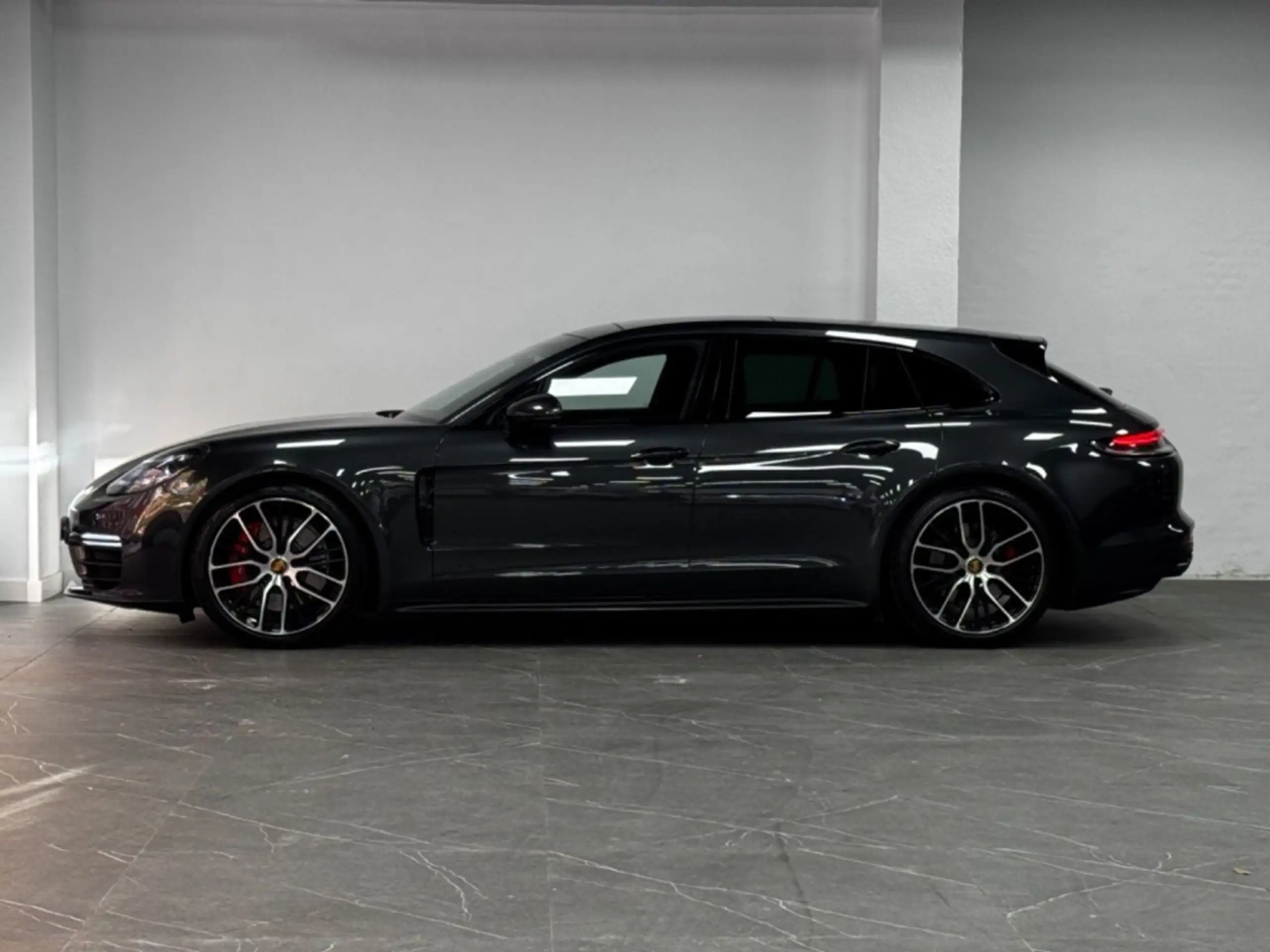 Porsche - Panamera