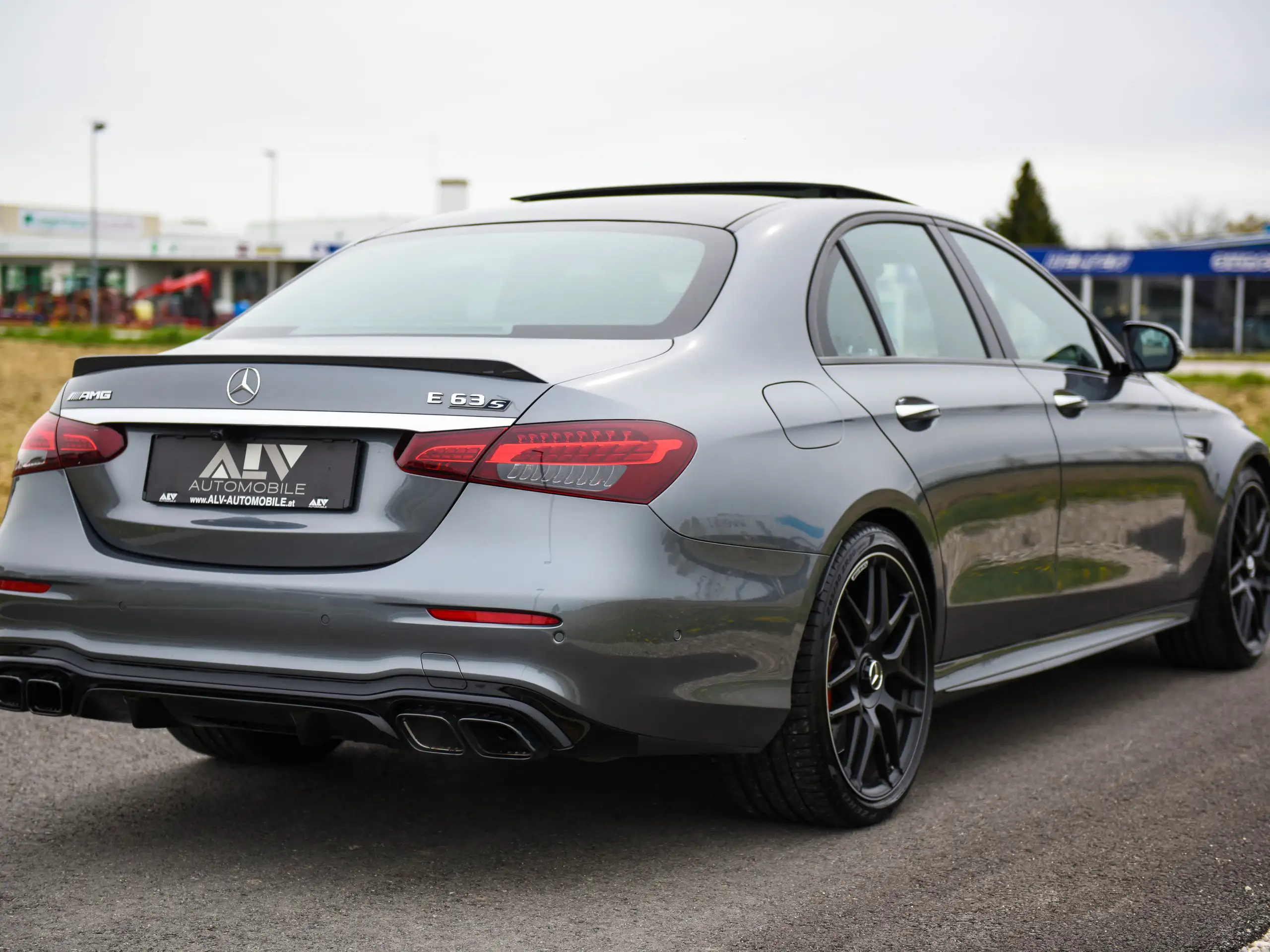 Mercedes-Benz - E 63 AMG