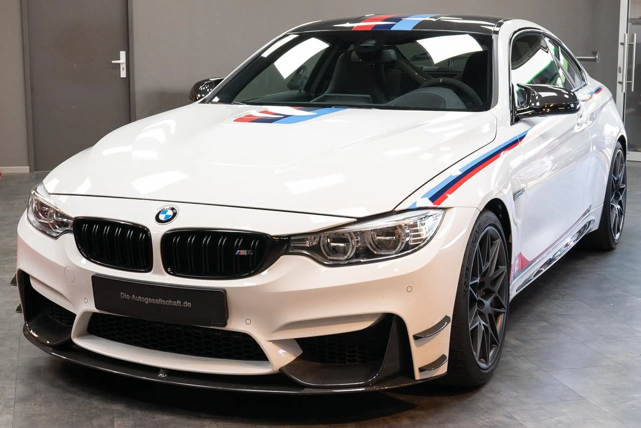 BMW - M4