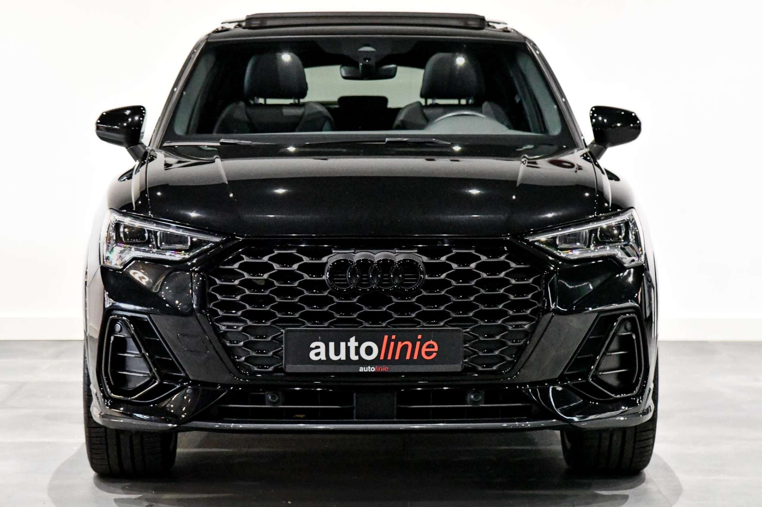 Audi - Q3