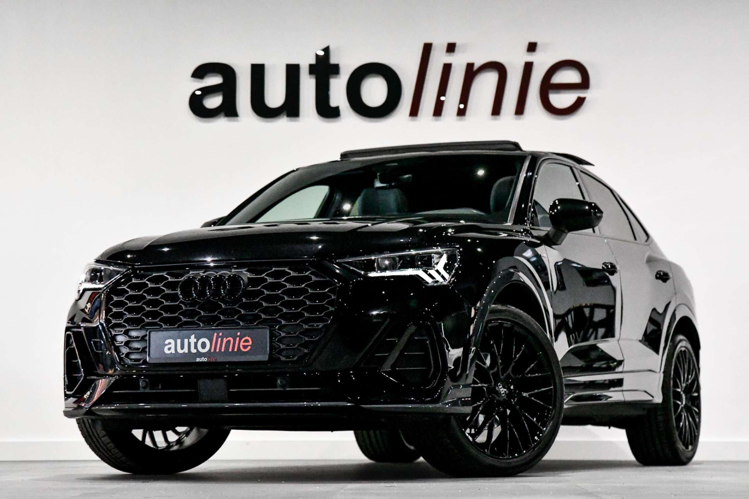 Audi - Q3