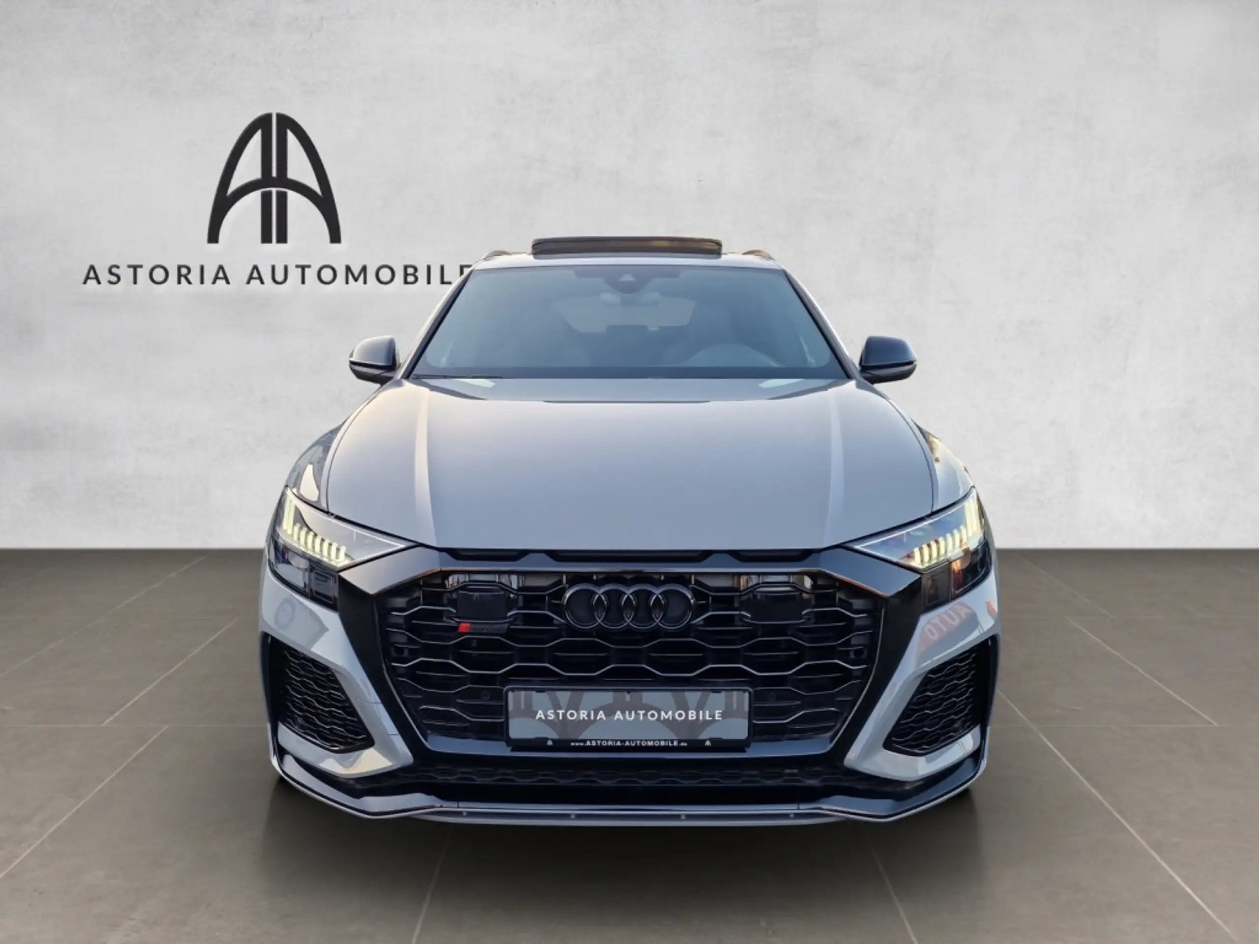 Audi - RS Q8