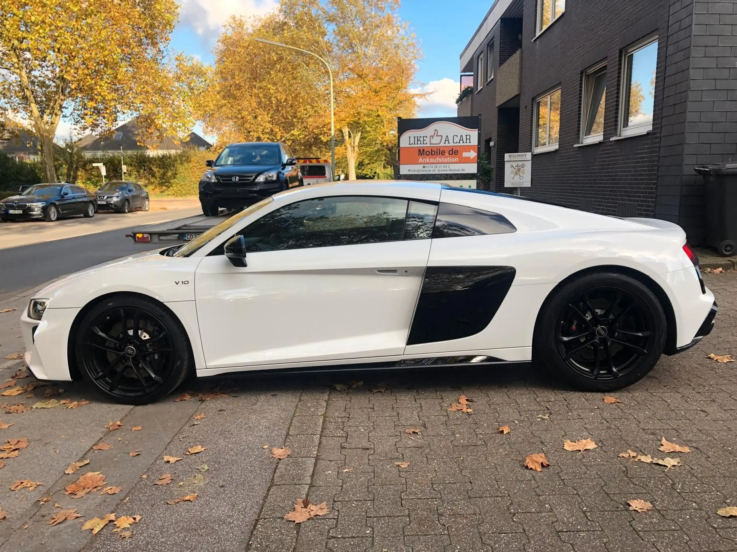 Audi - R8