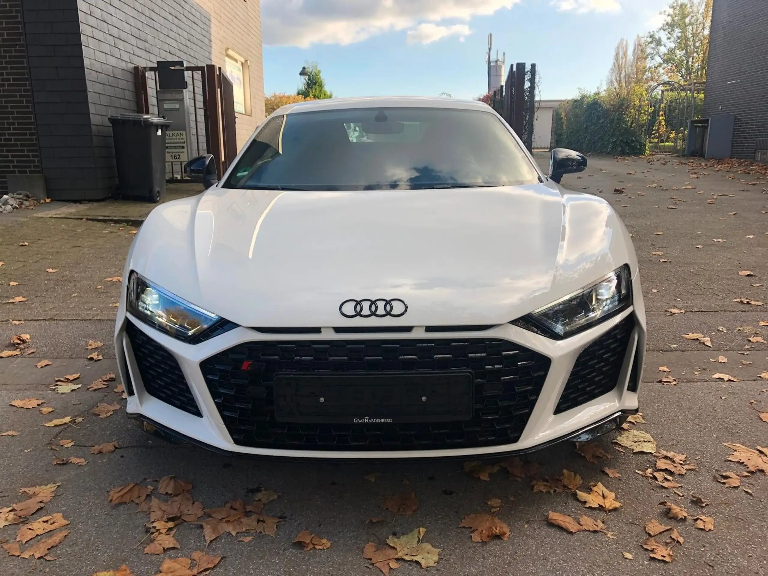 Audi - R8