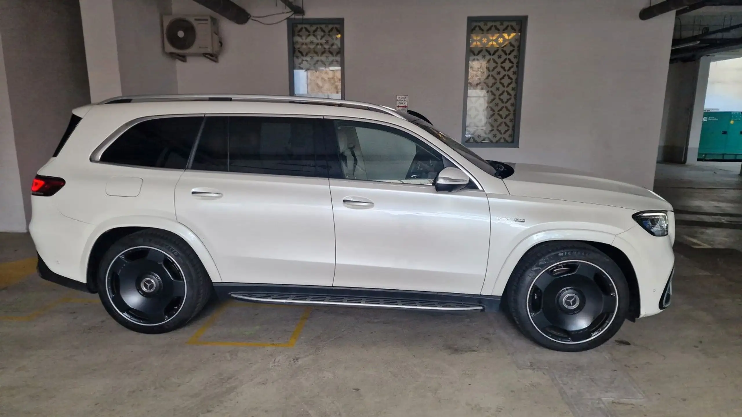 Mercedes-Benz - GLS 63 AMG