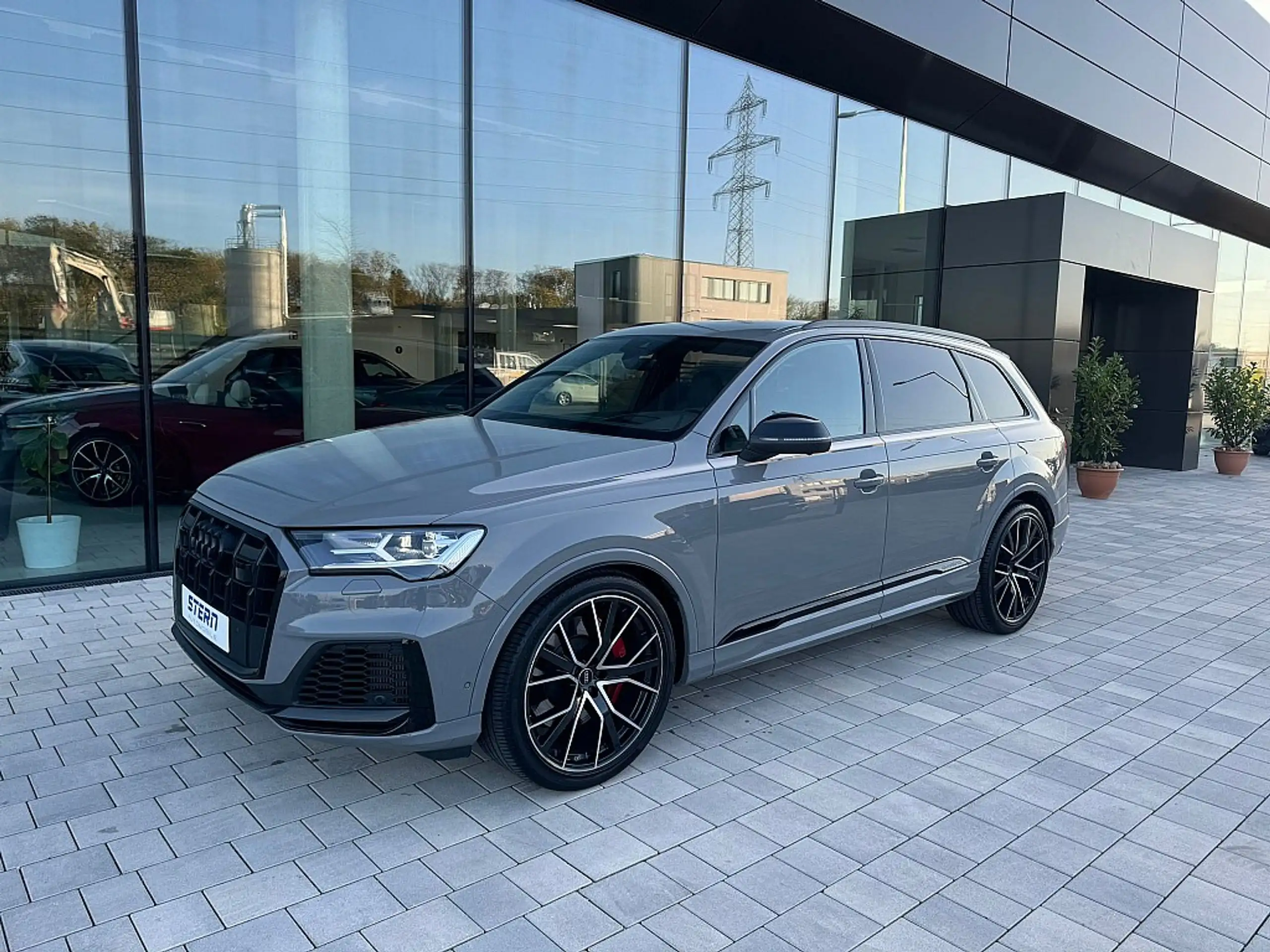 Audi - SQ7