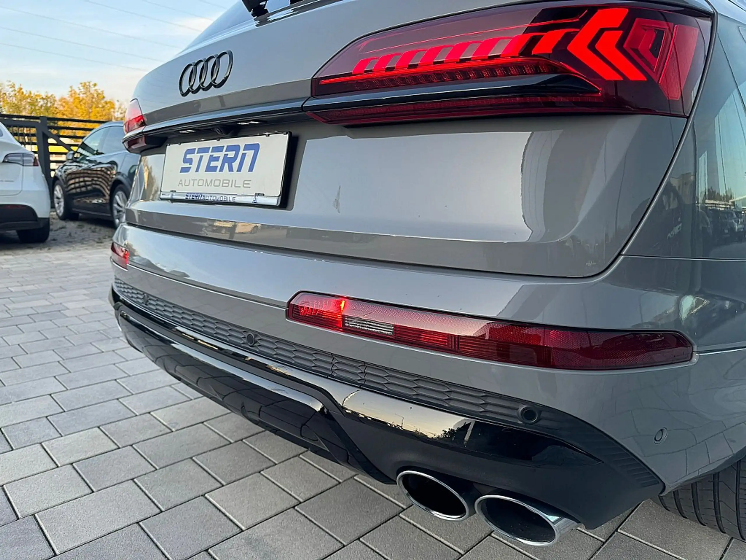 Audi - SQ7