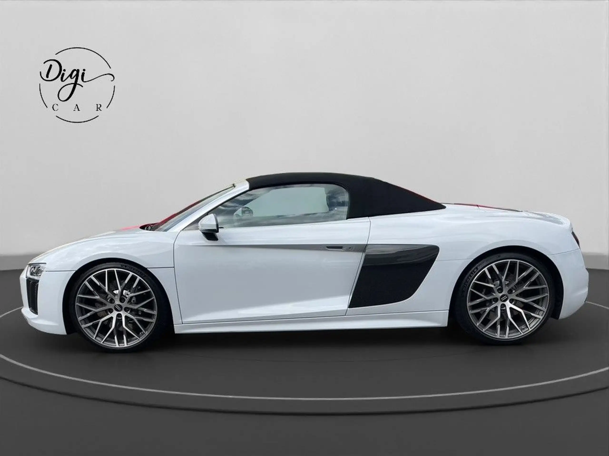 Audi - R8