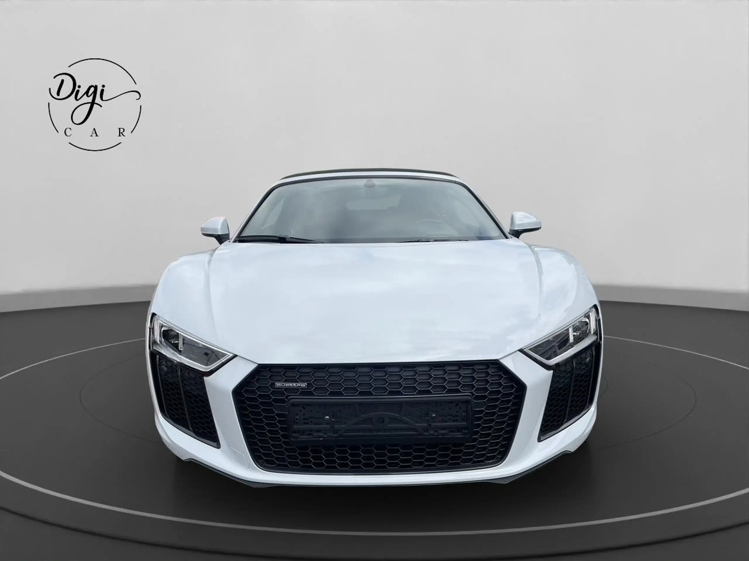 Audi - R8