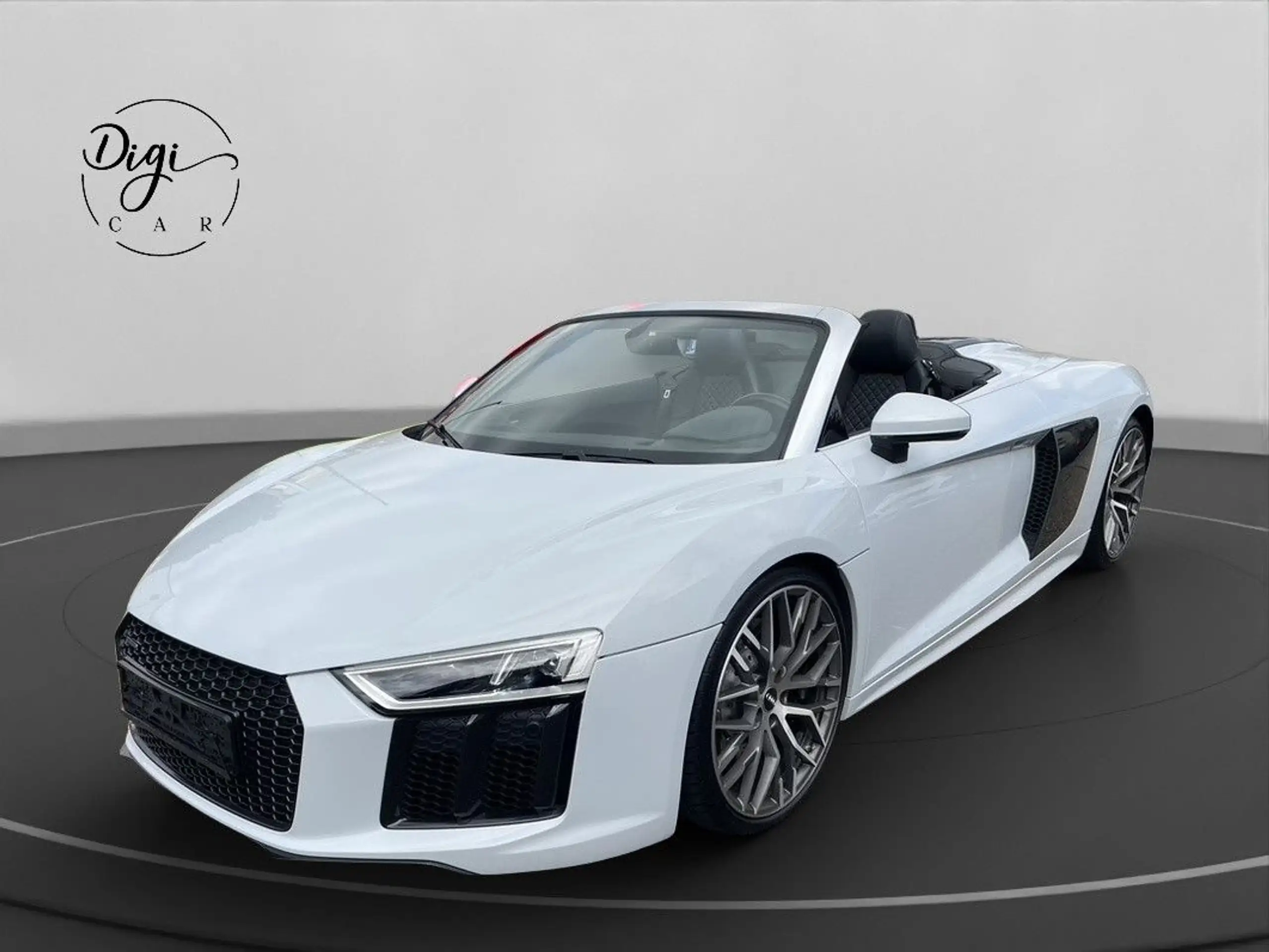 Audi - R8