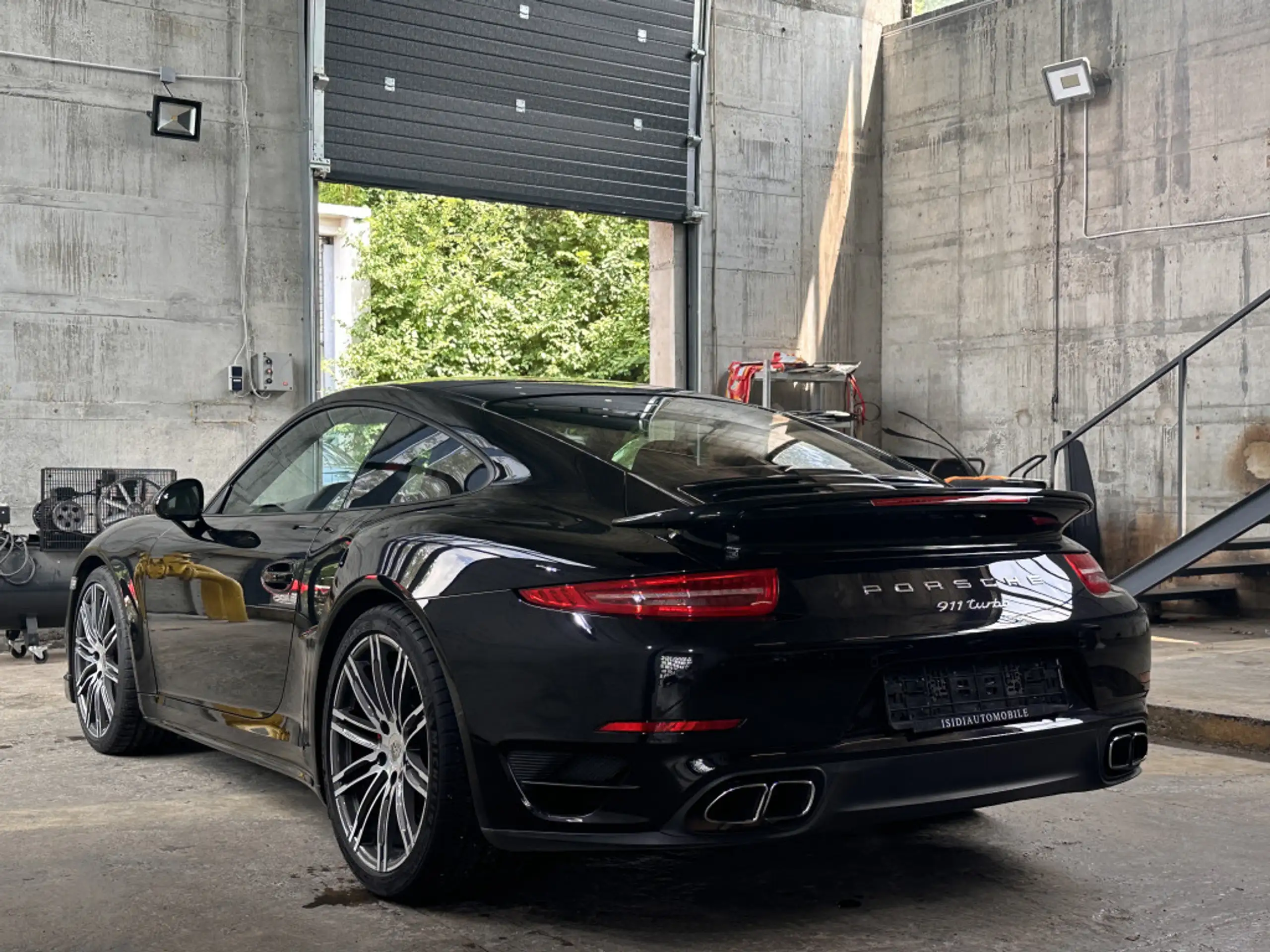 Porsche - 911