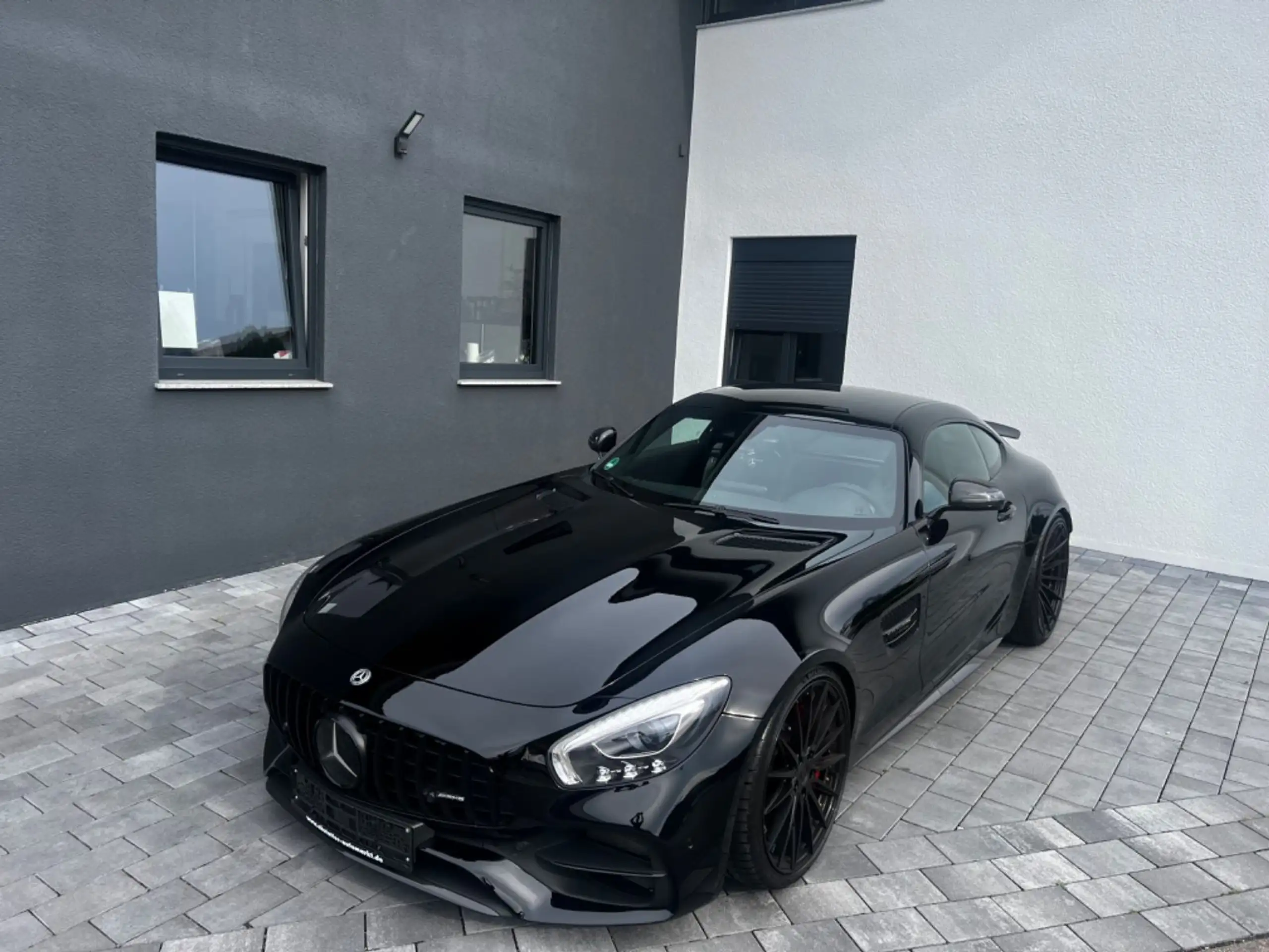 Mercedes-Benz - AMG GT