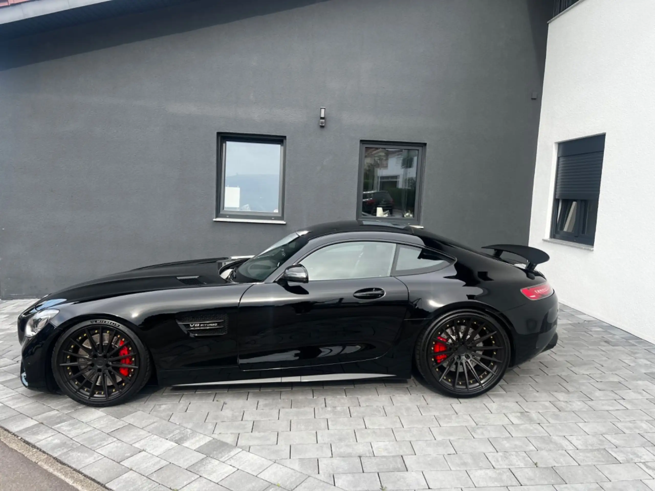 Mercedes-Benz - AMG GT