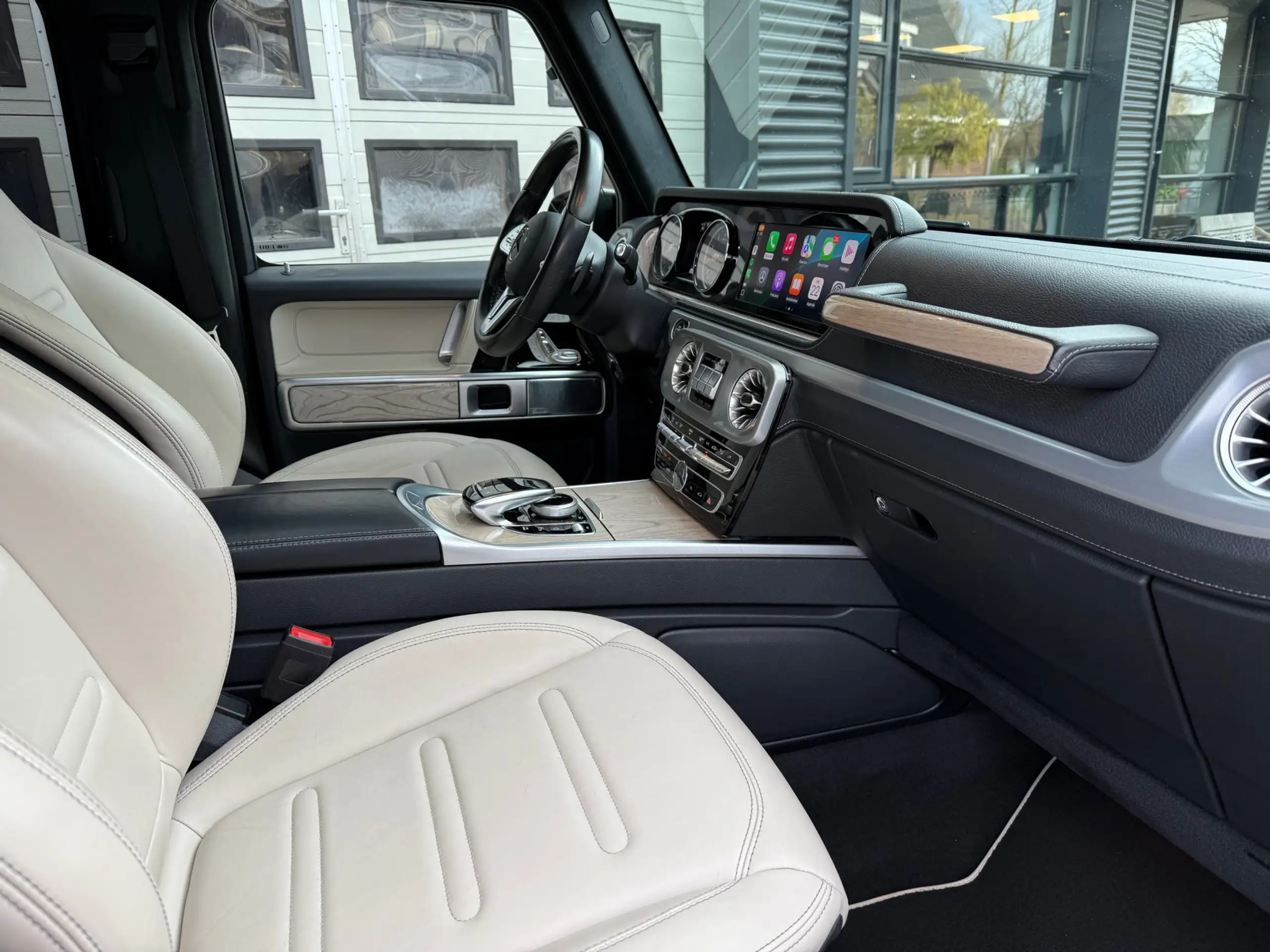 Mercedes-Benz - G 500