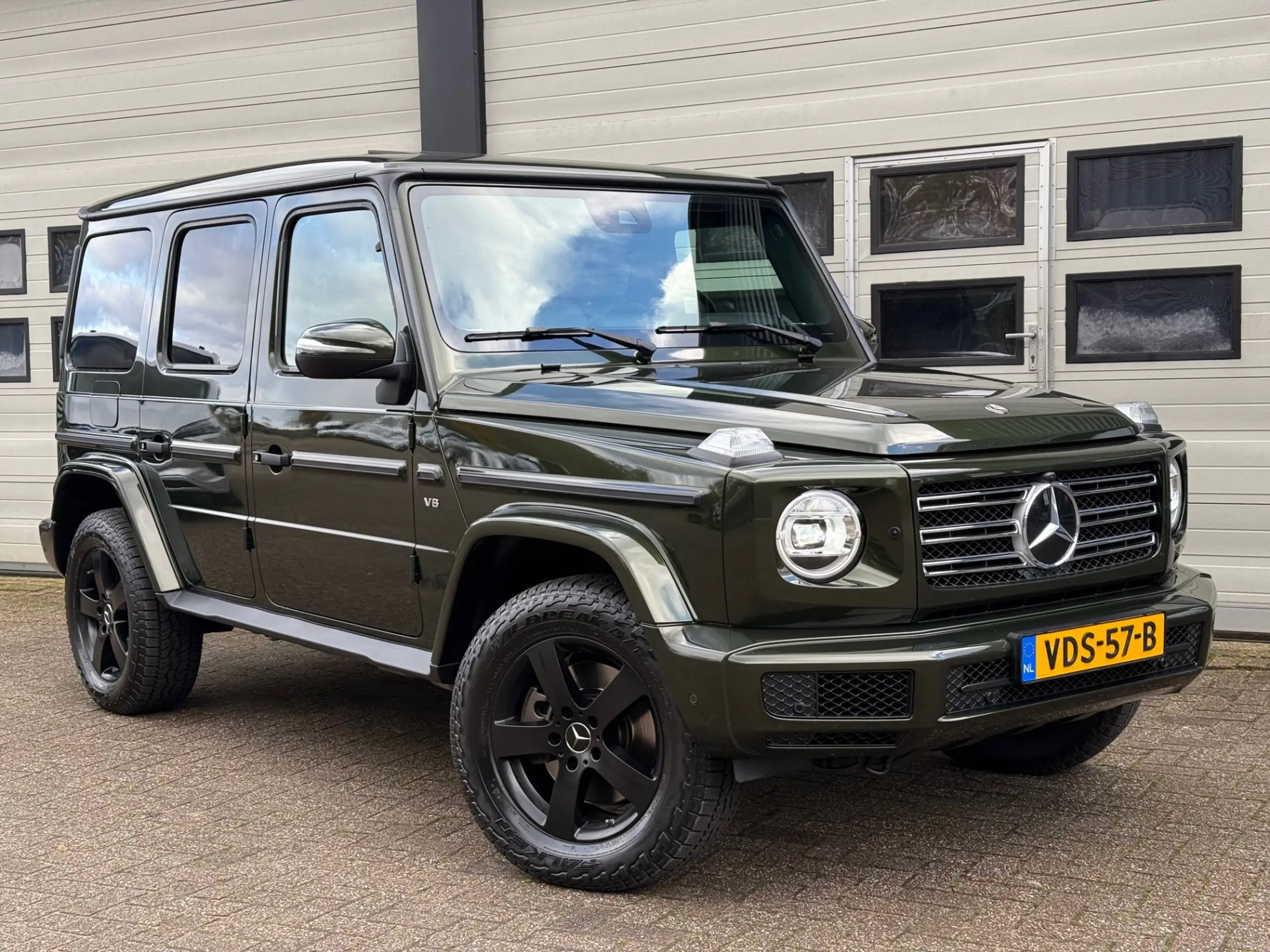 Mercedes-Benz - G 500