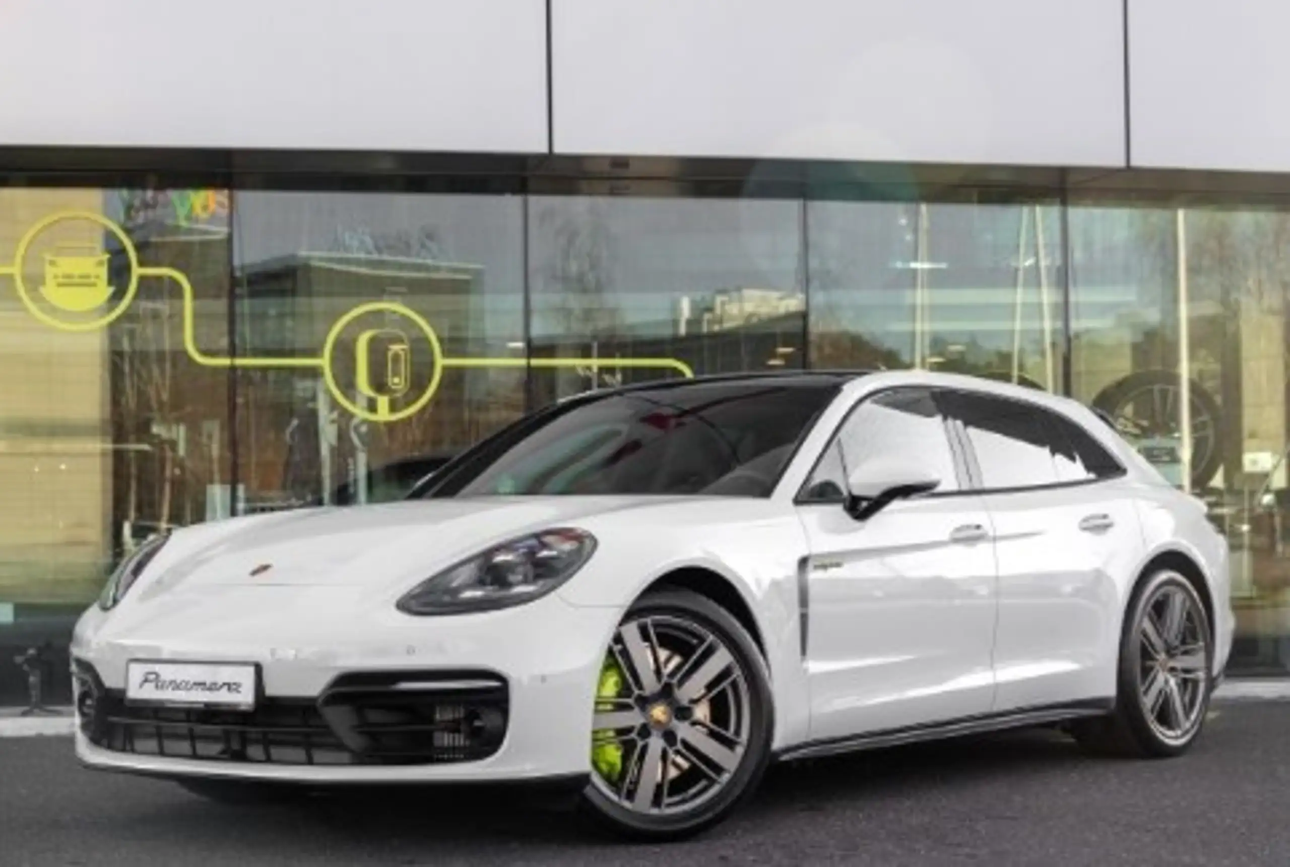 Porsche - Panamera