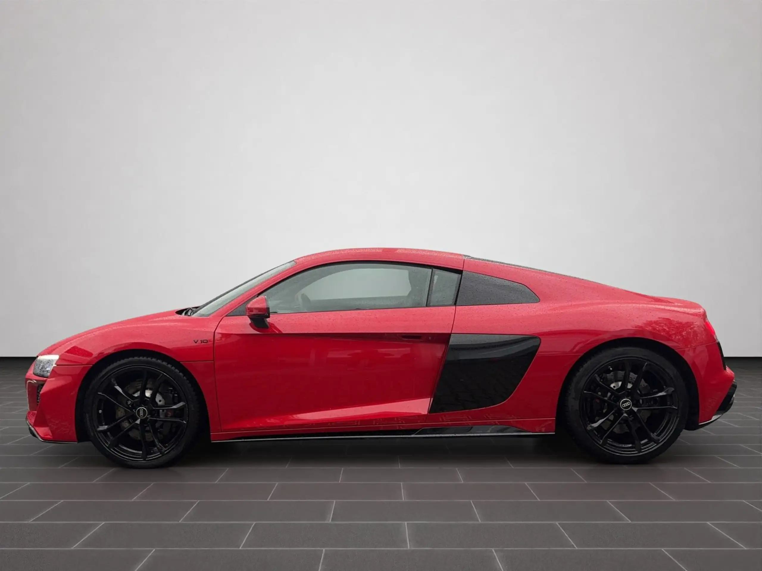 Audi - R8