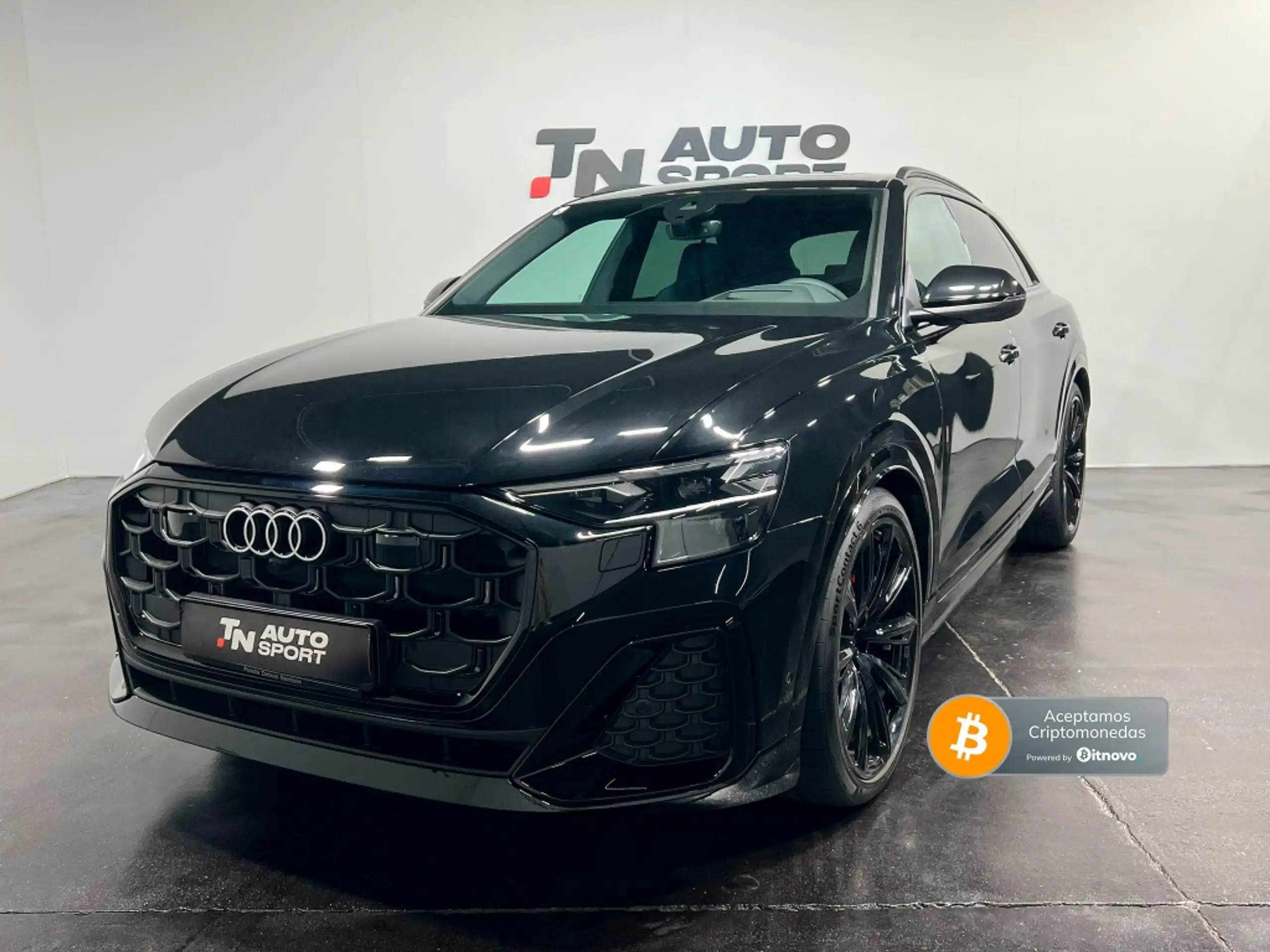 Audi - Q8