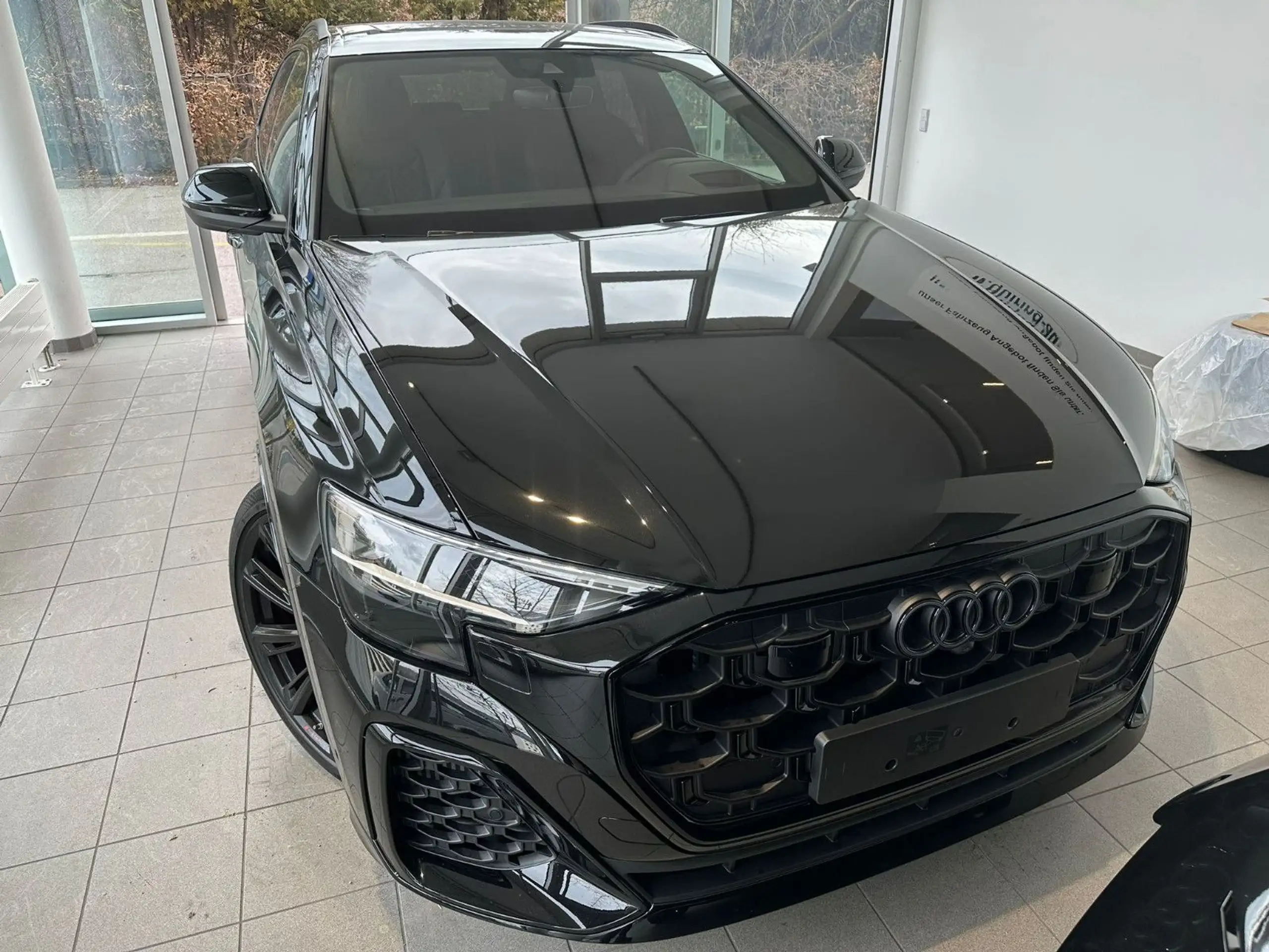 Audi - SQ8