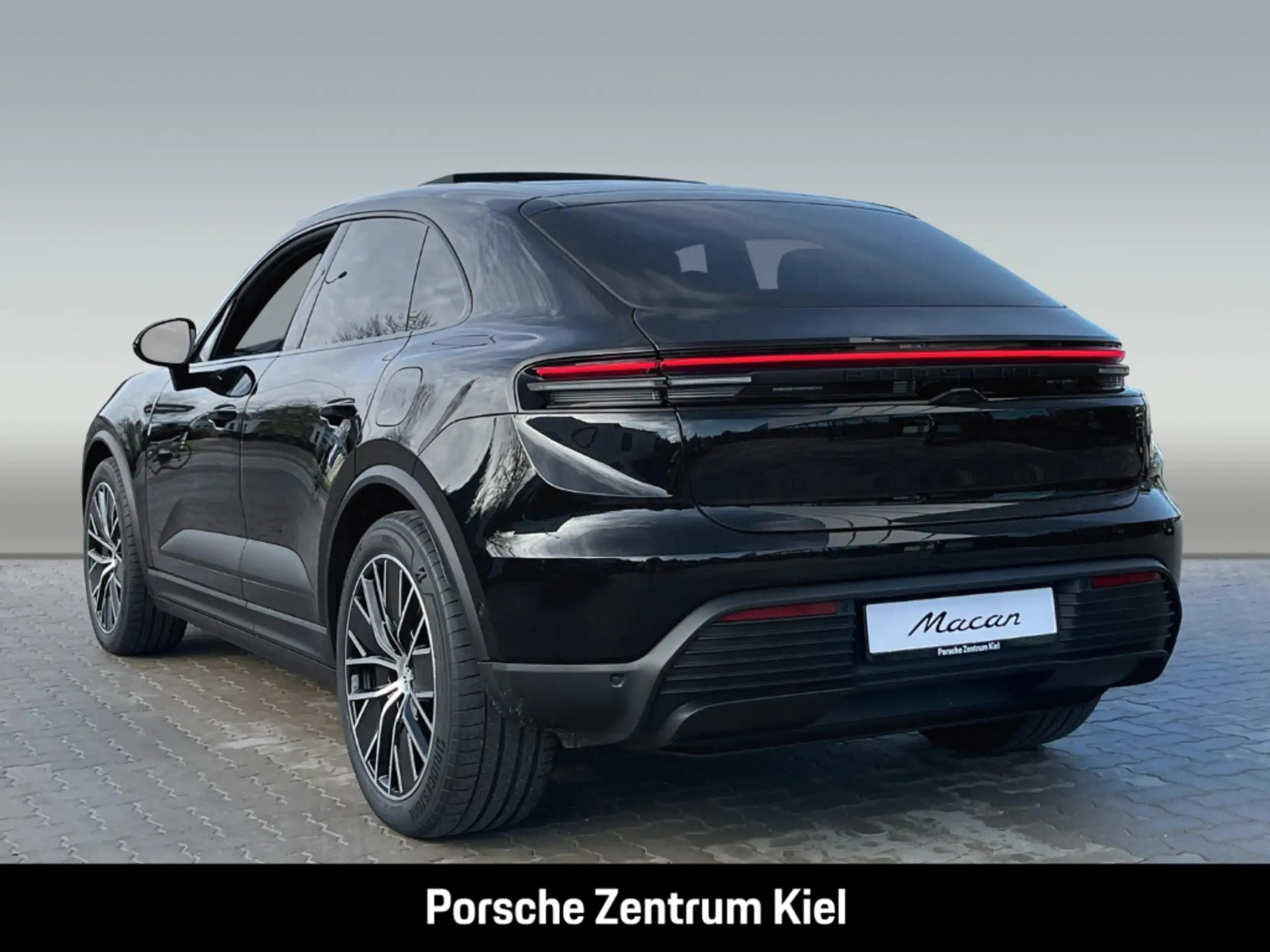 Porsche - Macan