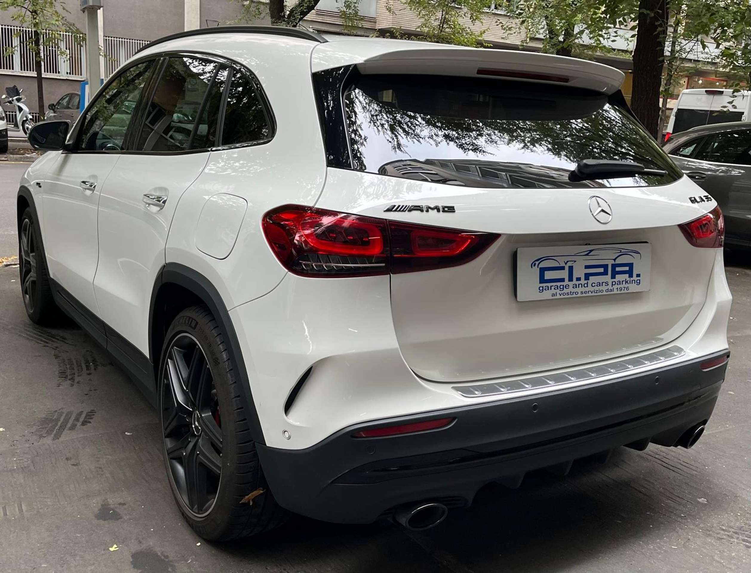 Mercedes-Benz - GLA 35 AMG