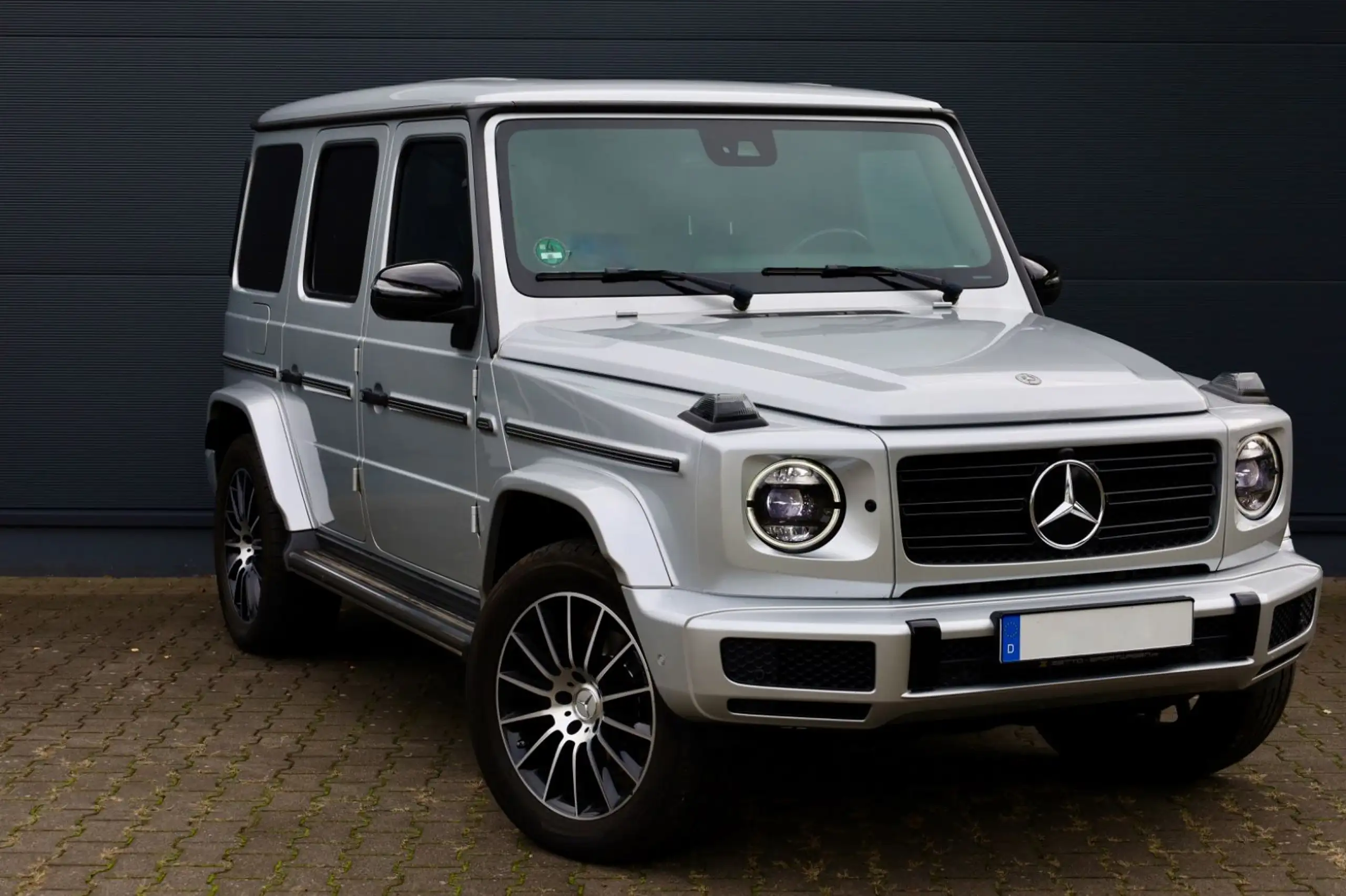 Mercedes-Benz - G 350