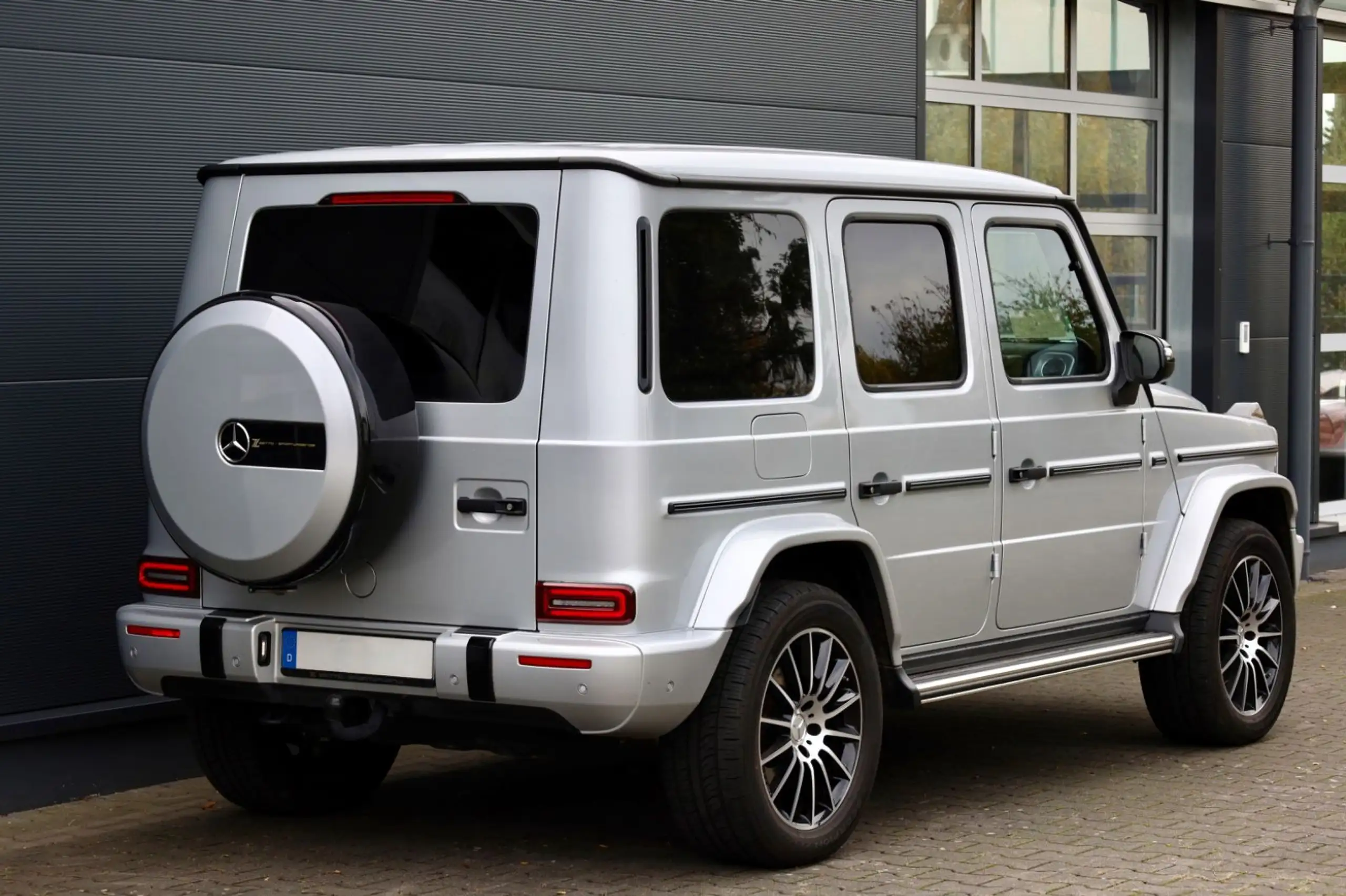 Mercedes-Benz - G 350