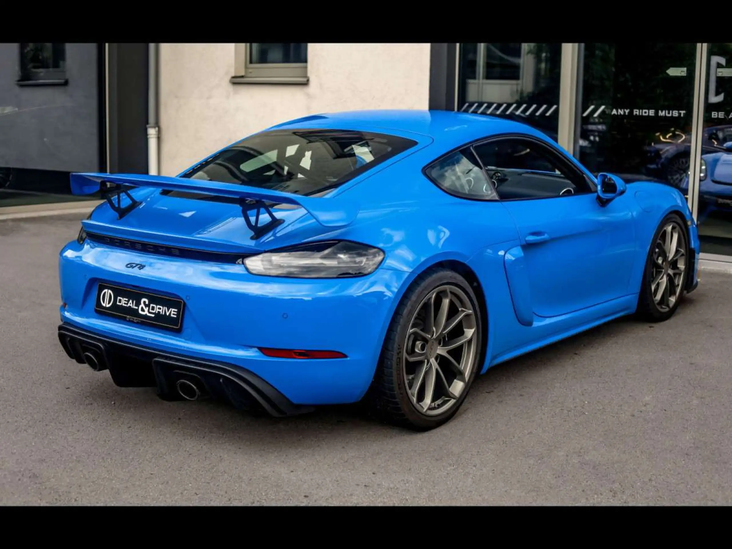 Porsche - Cayman